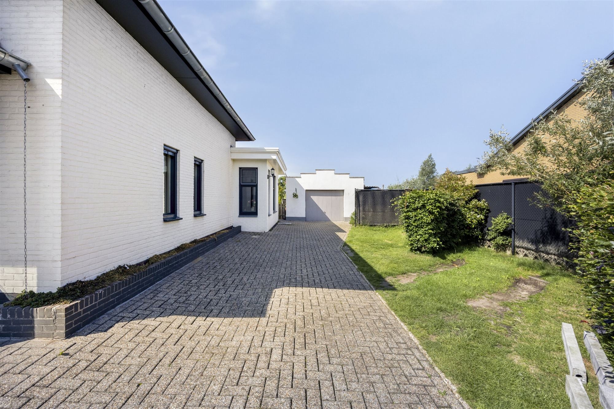 Verassend royale gezinswoning met 4 a 5 slaapkamers foto 6