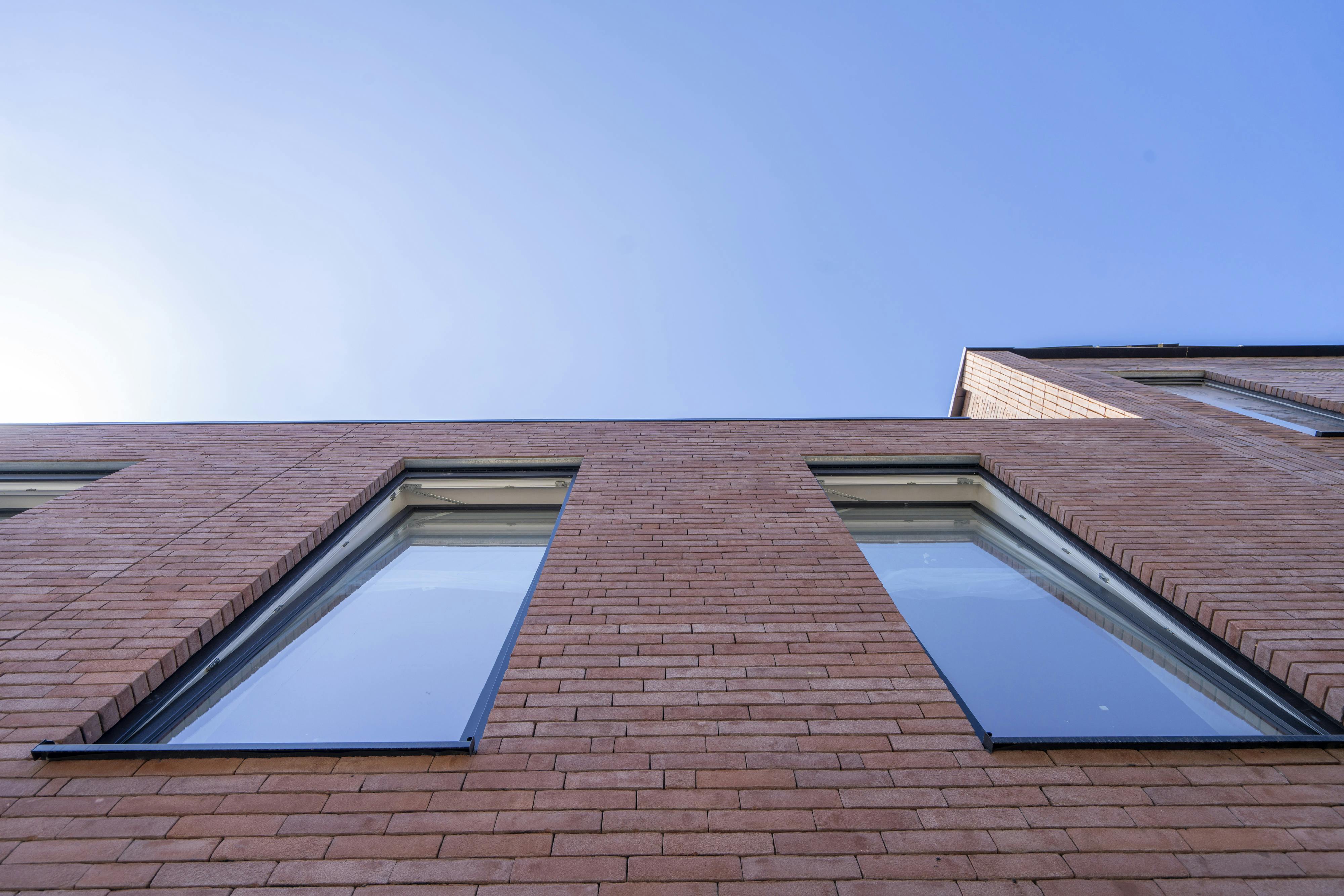 Nieuwbouwwoning met 4 slaapkamers te koop centrum Kortrijk foto 3