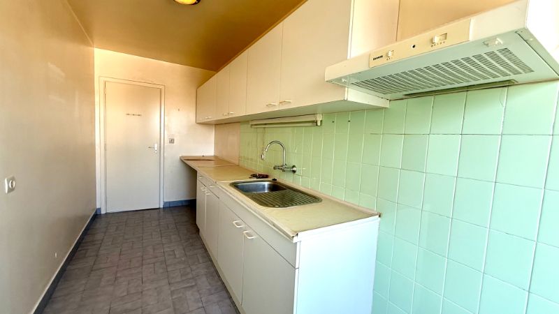 Gezellig en verrassend ruim appartement met 2 slaapkamers en veel potentieel in het hart van Deinze foto 6