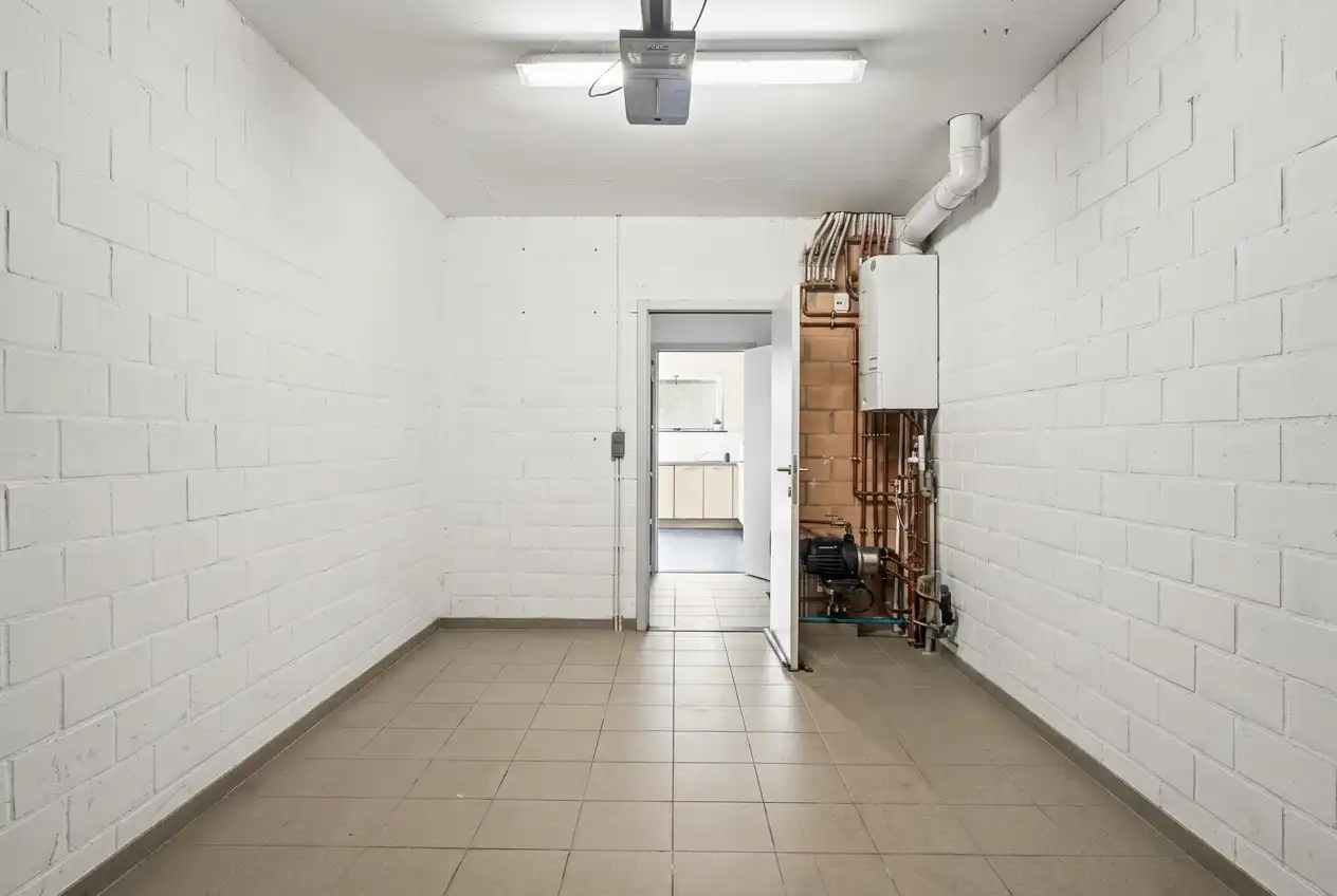 Instapklare halfopen bebouwing met 3 slaapkamers foto 5