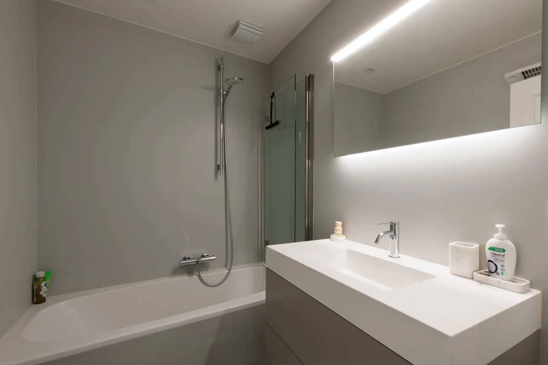 ANTWERPEN-CENTRUM - Ruim appartement bij de Kloosterstraat foto 11