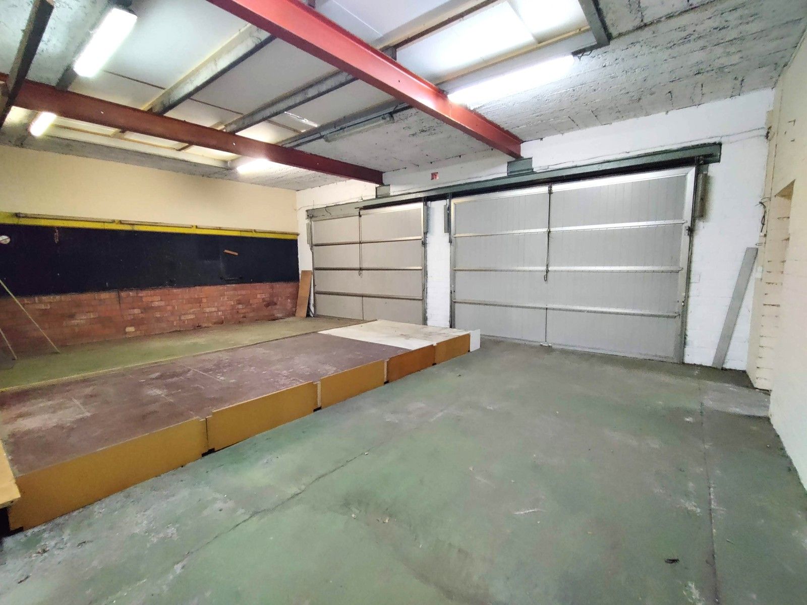 Charmante woning met magazijn  foto 27