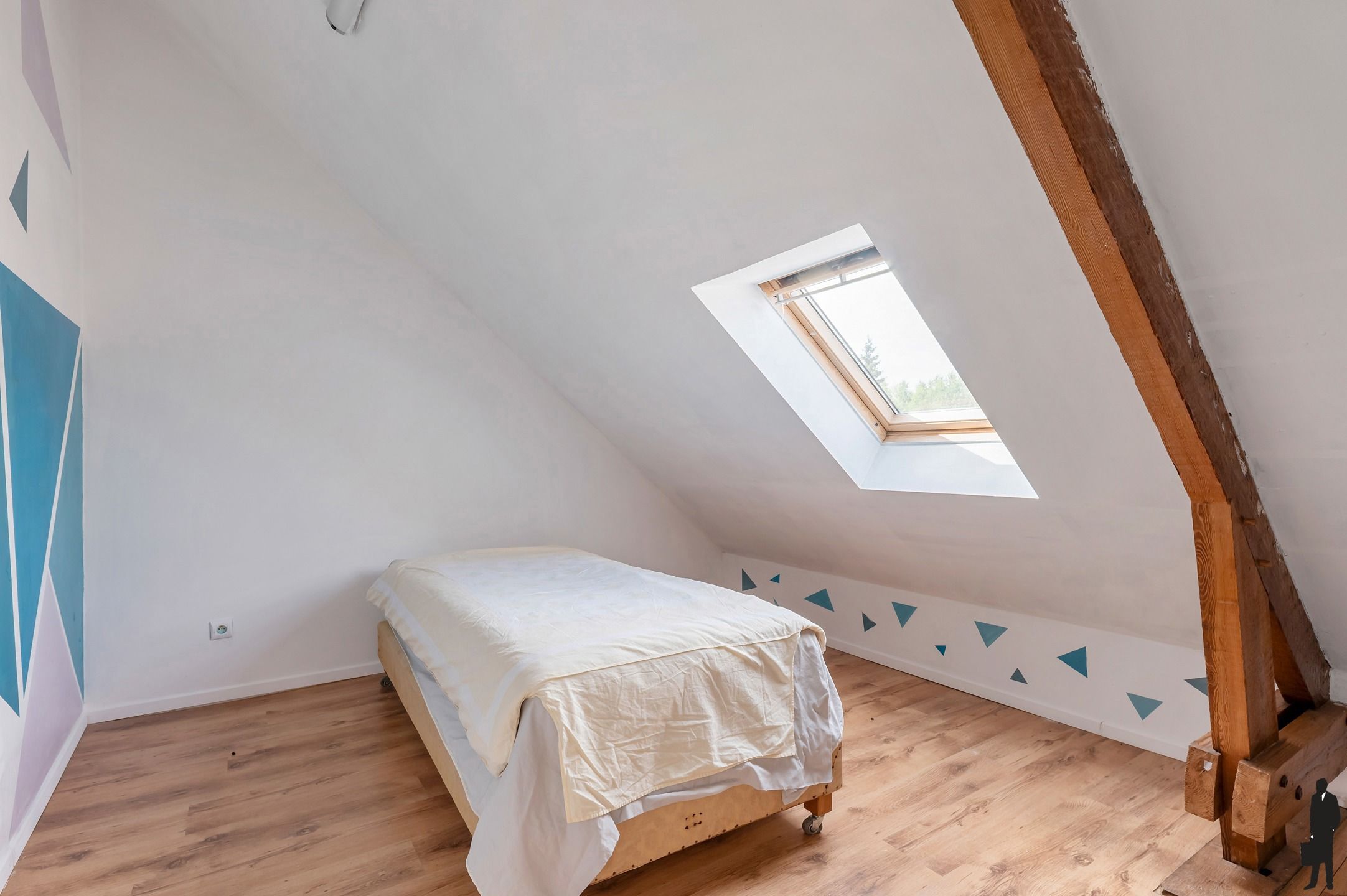 Lichtrijke woning met 4 slk’s, volledig onderkelderd en ZW-tuin op 575 m². foto 17