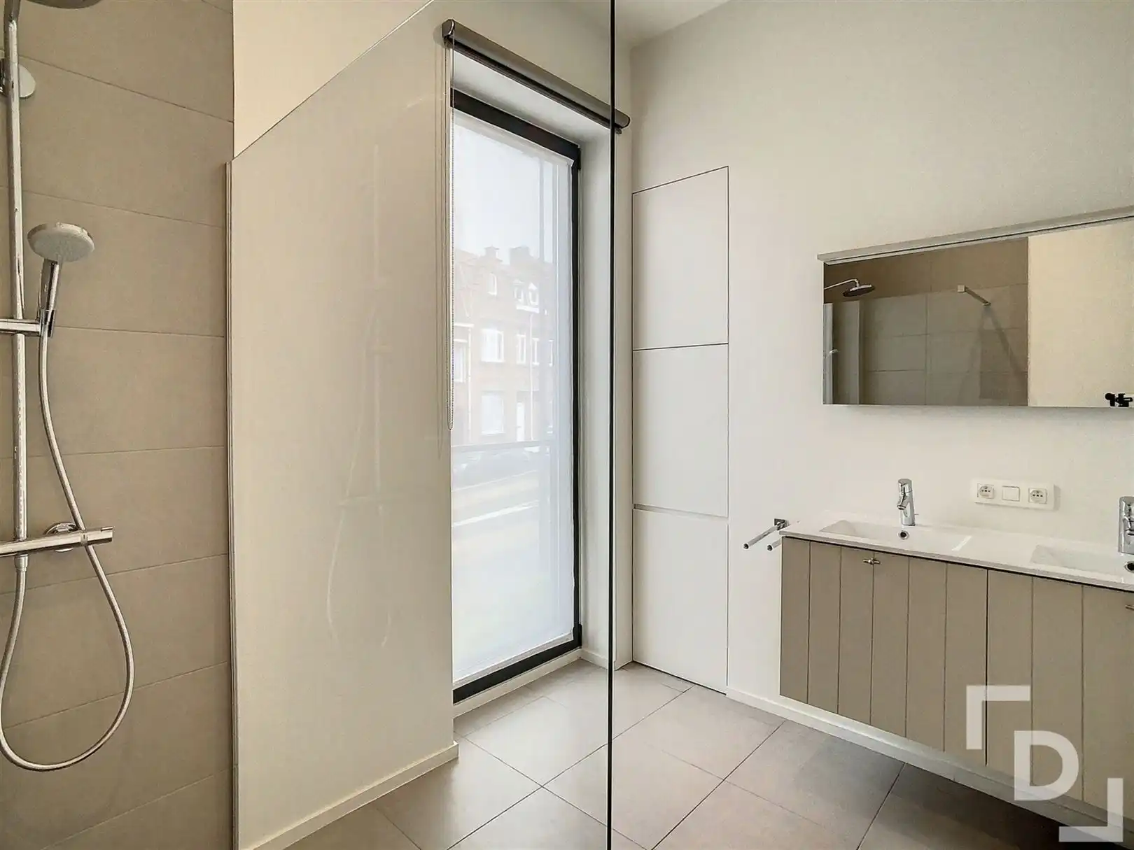 Energiezuining appartement met tuin en parkeerplaats foto 11