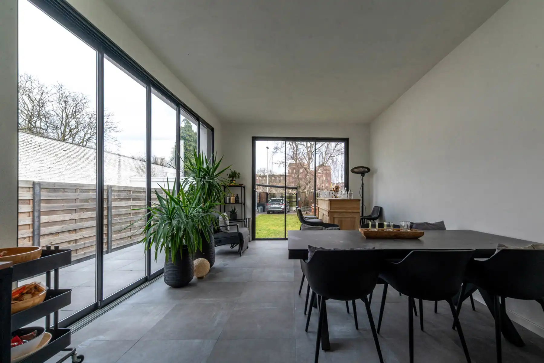 Instapklare, ruime gezinswoning met 5 slaapkamers en praktijkruimte te Boom. foto 6