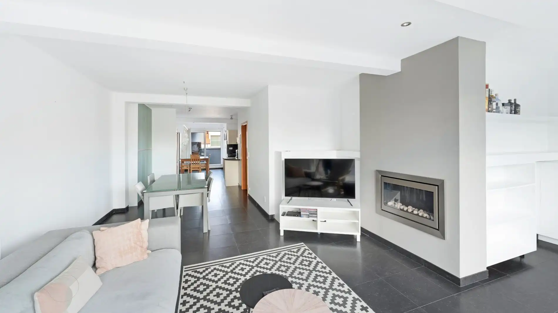 Ruim duplex appartement met zonnige terrassen in hartje Knokke foto 6