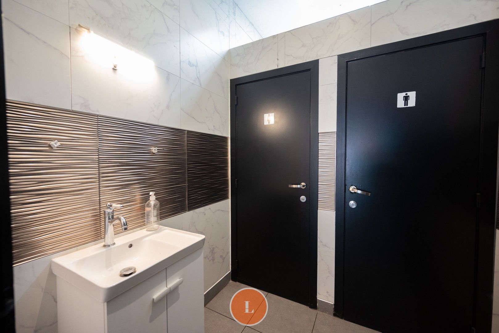 Centraal gelegen pand voor gemengd gebruik foto 5