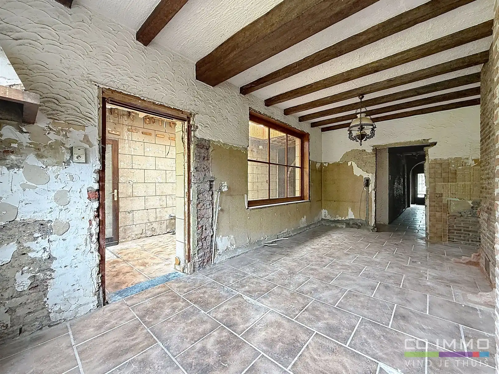 Ruime stadswoning met tuin, te renoveren, 2a 68ca foto 12