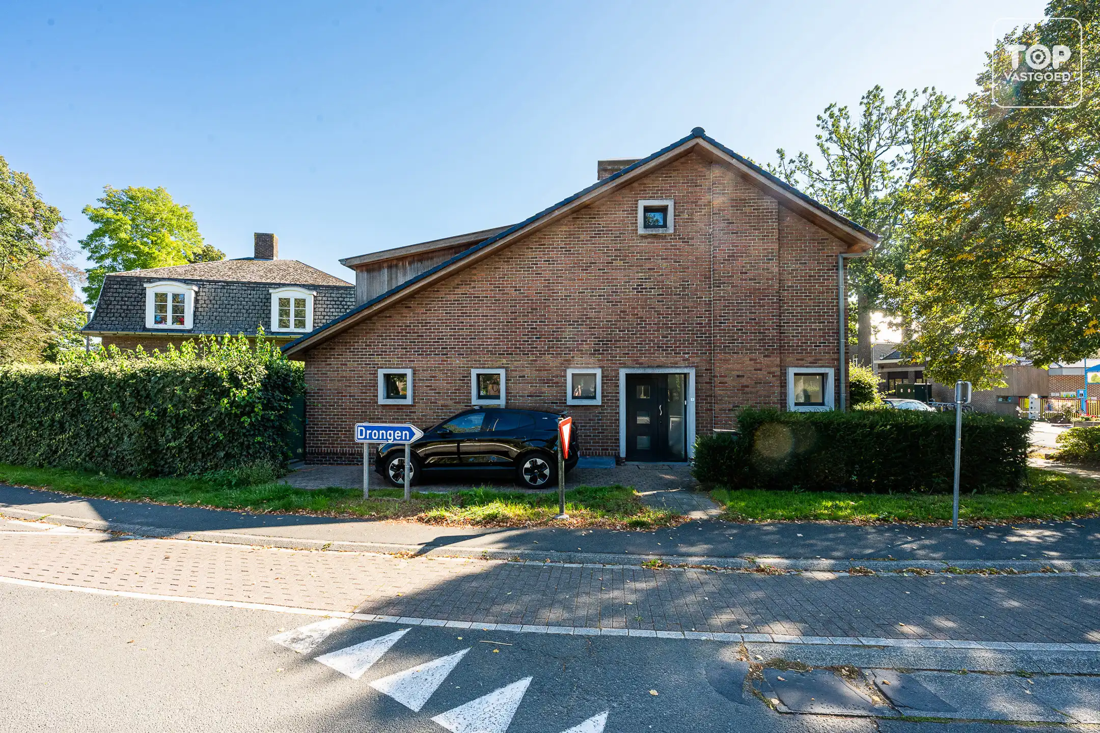 Charmante, instapklare woning in hartje Vinderhoute foto {{pictureIndex}}