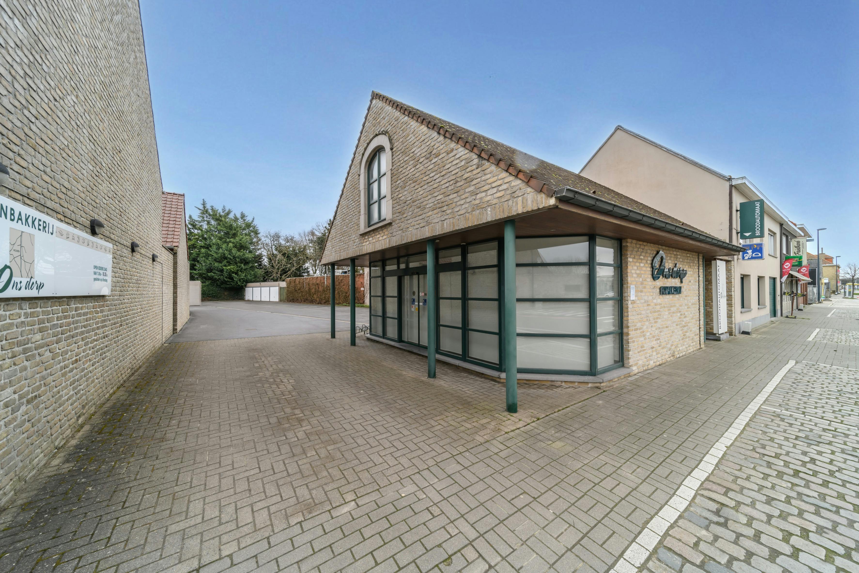 Huis met winkel, atelier en garages te koop in regio Diksmuide foto 13