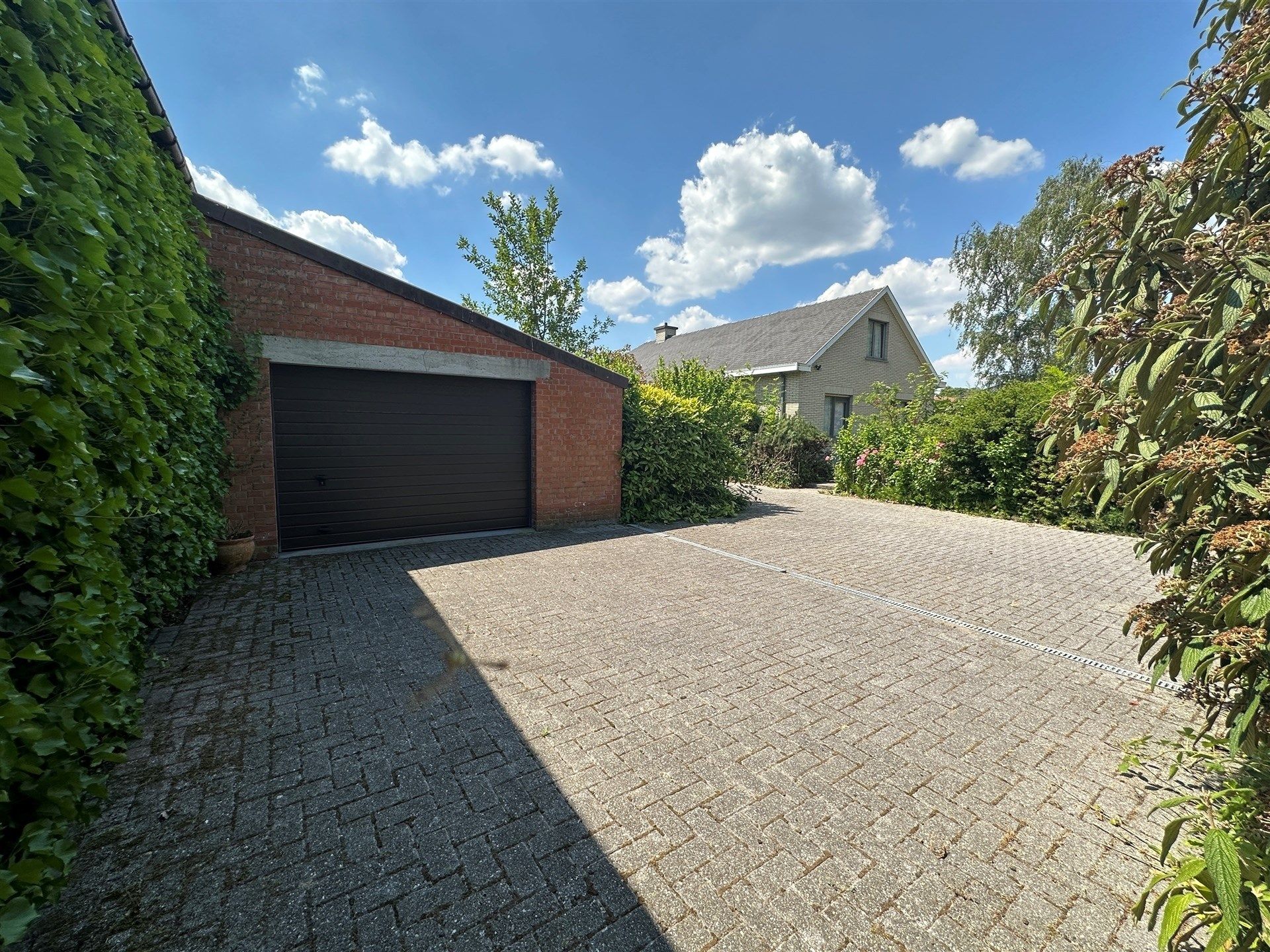 Villagrond van 2.885 m² met veel privacy foto 10