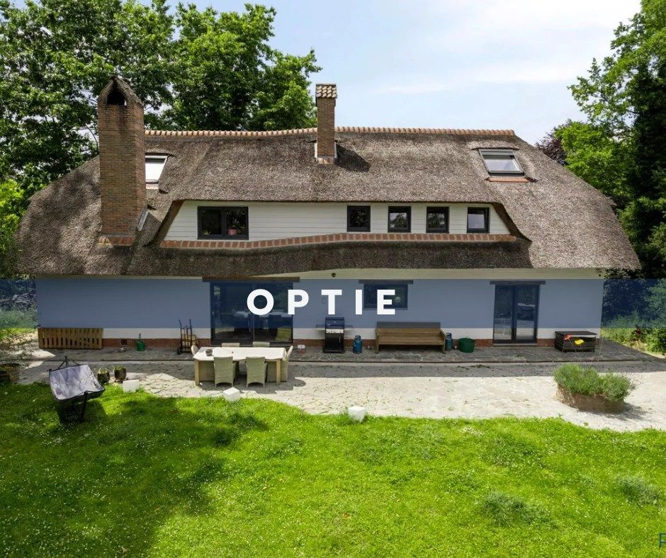 Exclusieve villa met 6 slaapkamers + aparte studio foto {{pictureIndex}}