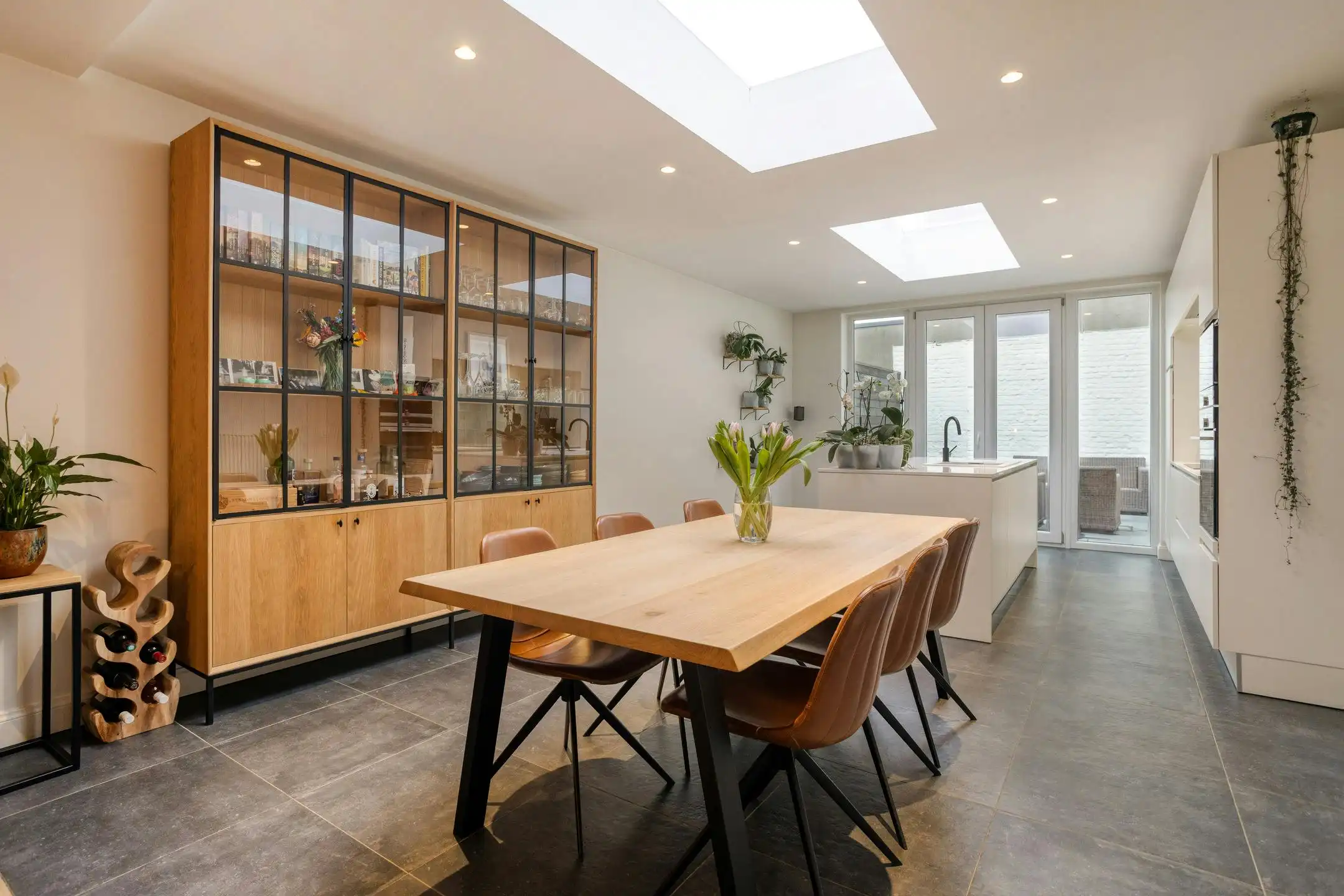 Gerenoveerd huis met 3 slaapkamers te koop in Kristus Koning foto 6