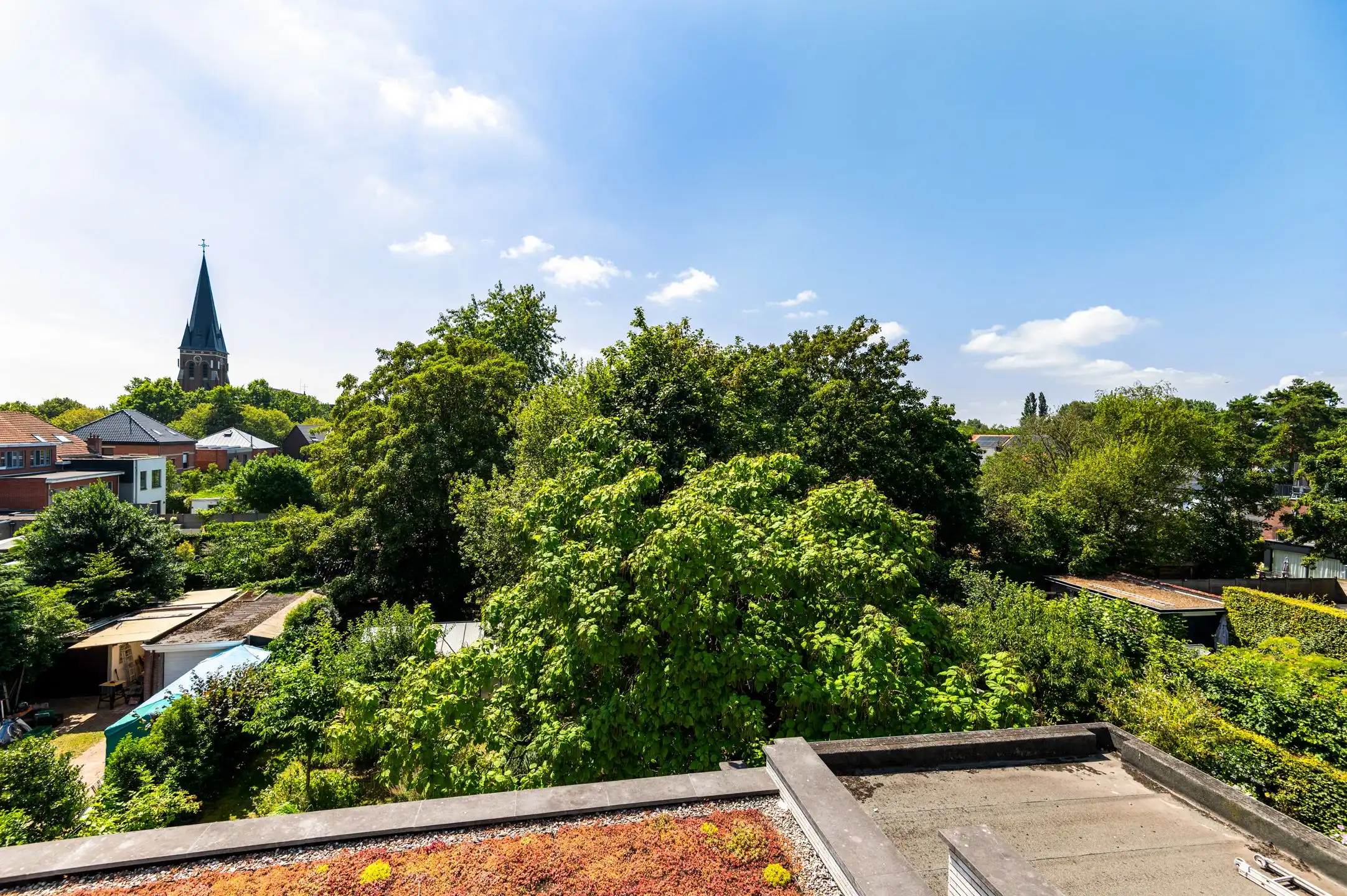 Modern éénslaapkamerappartement met terras in Mariaburg. foto 12