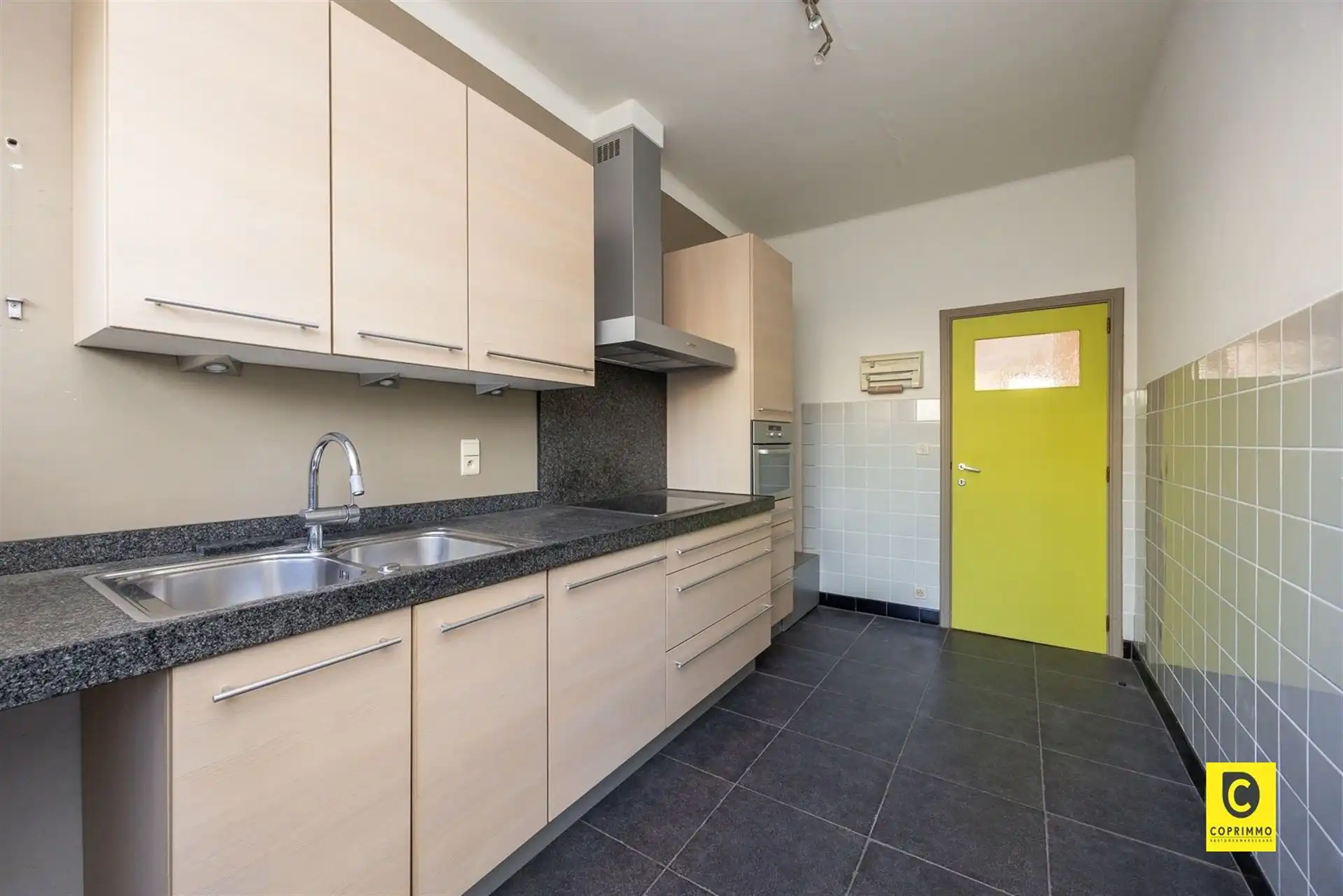 Charmant gelijkvloers appartement met tuin! foto 9