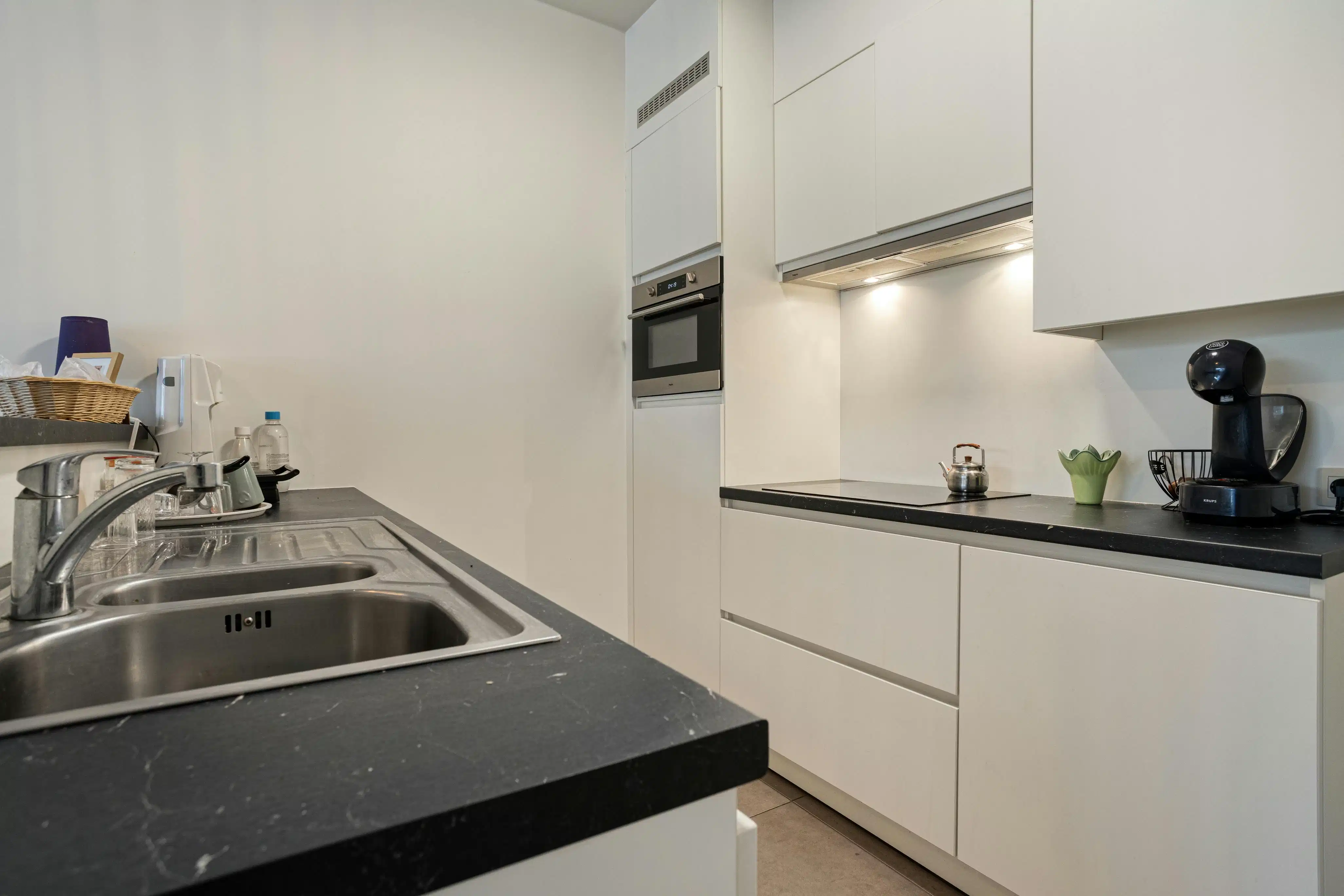 Modern appartement met private tuin in centrum Roeselare foto 8