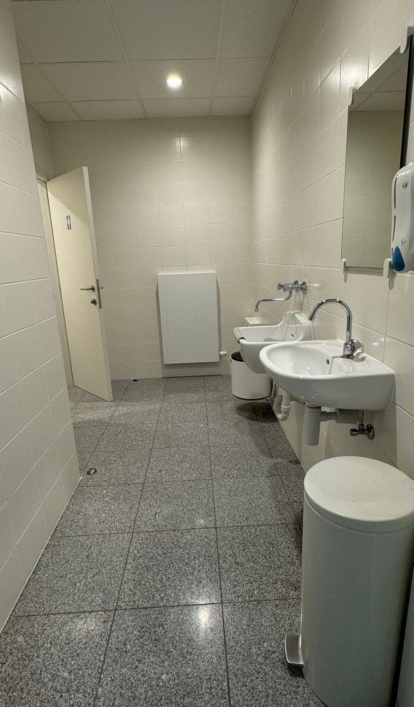 Instapklare kantoorruimte te huur vlakbij afrit E17 in Zele foto 14