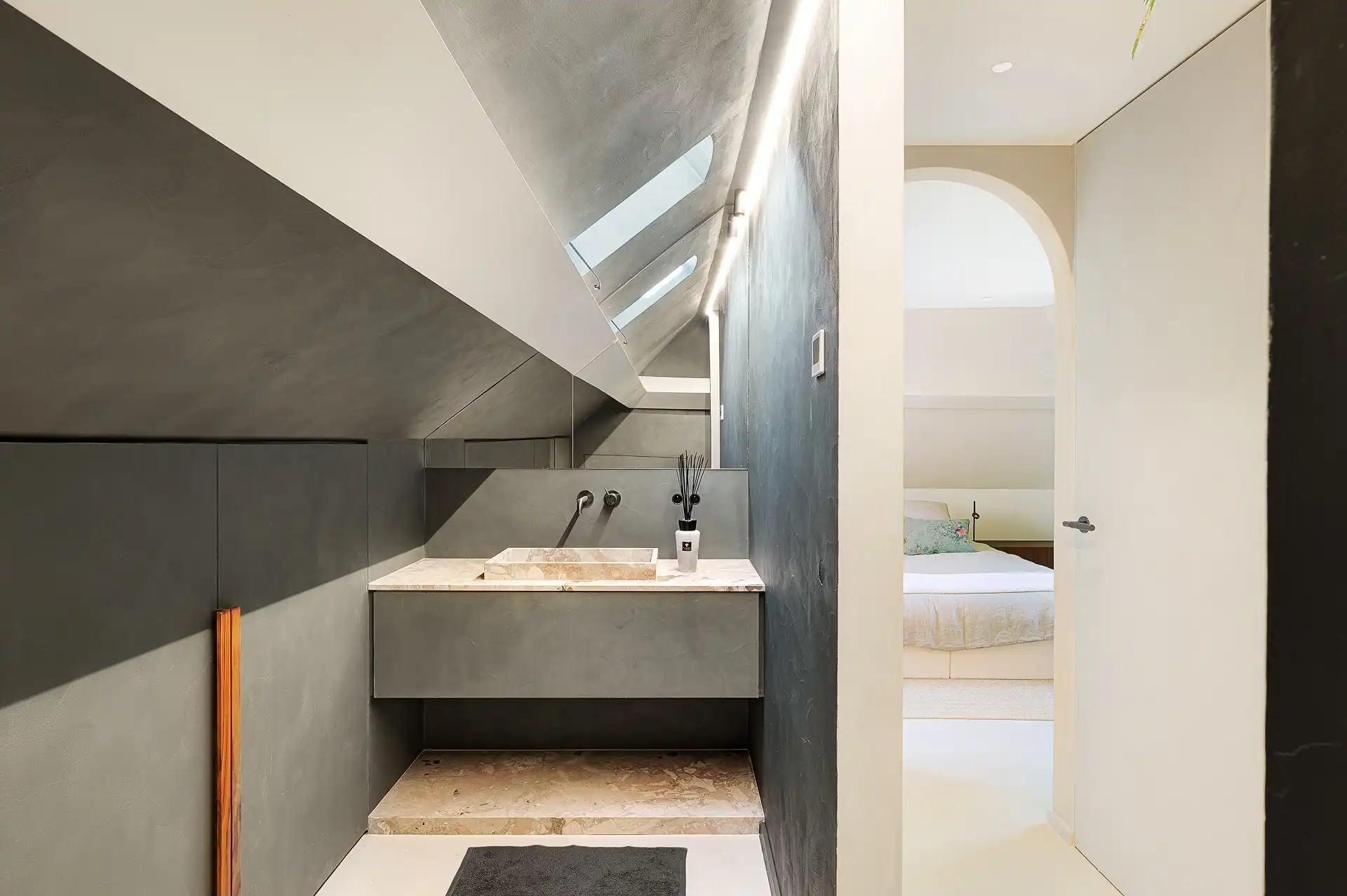 Exclusieve, luxueus gerenoveerde villa op topligging in Duinbergen, vlakbij zee foto 47