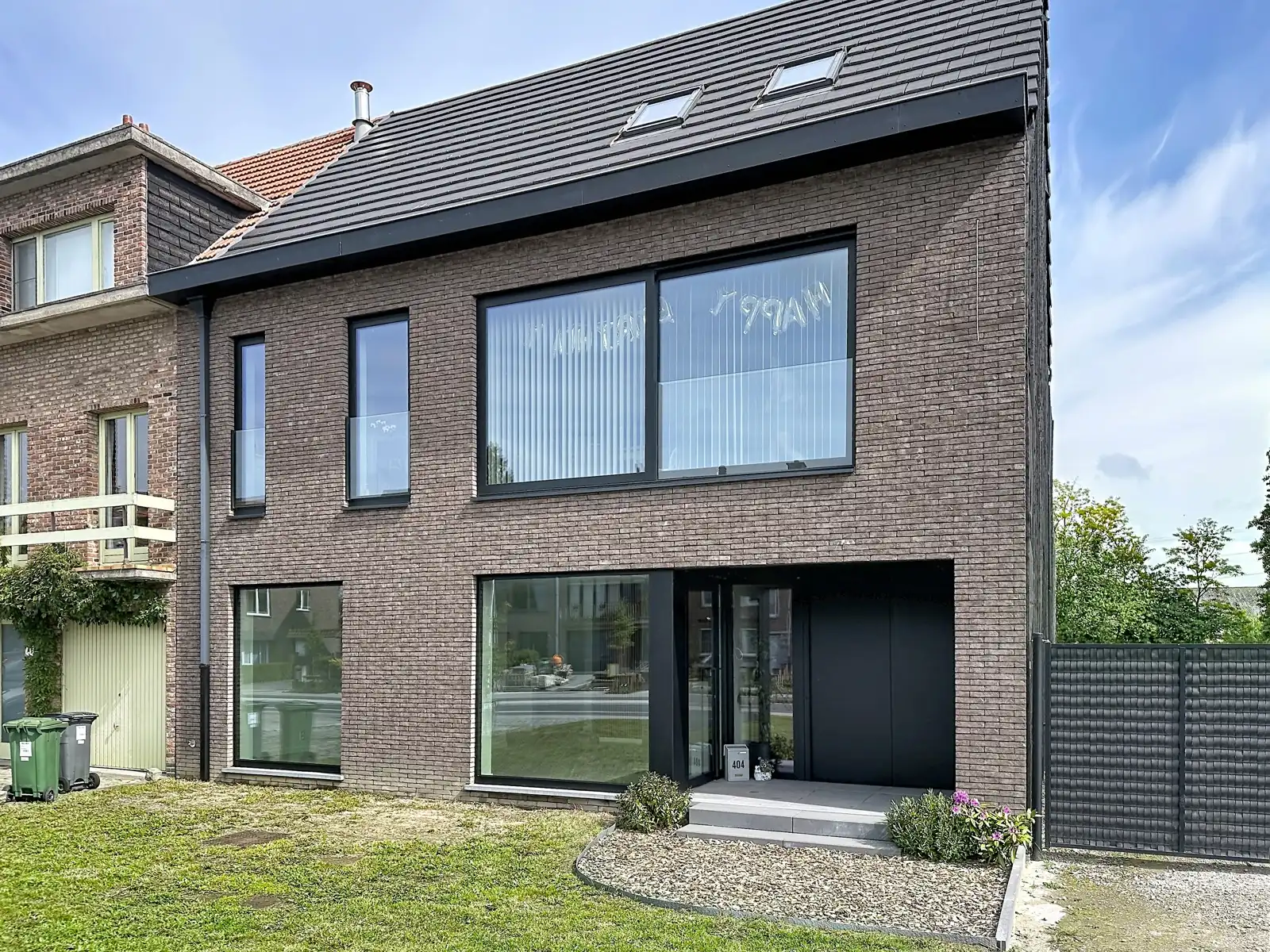Praktijkruimte / commercieel gelijkvloers met veel passage foto 23