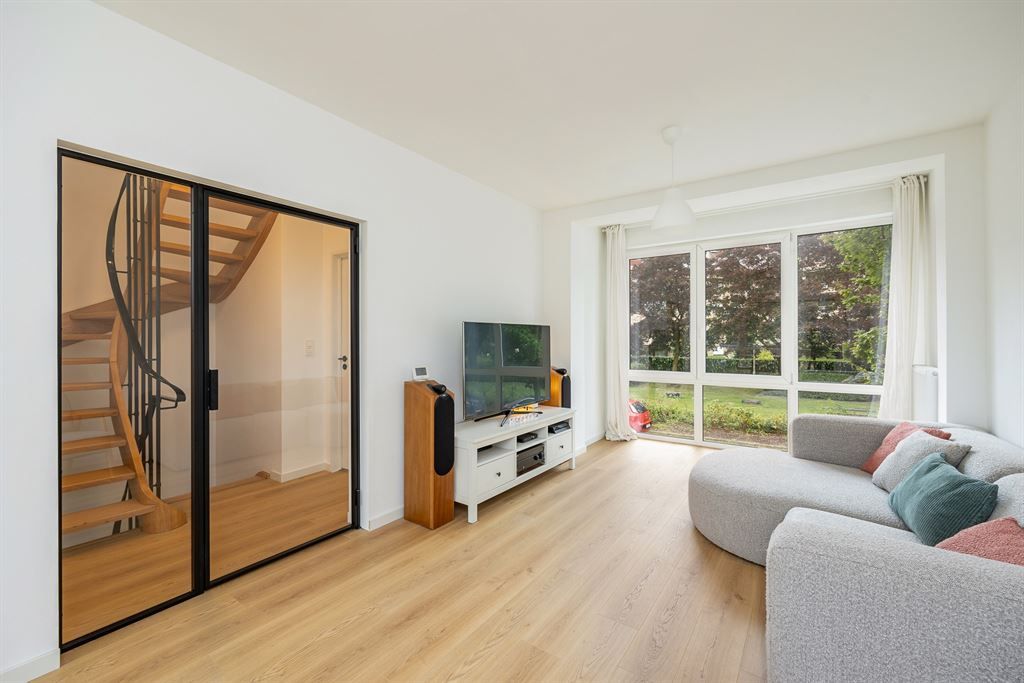 Gerenoveerde woning met ruime Zuidtuin foto 6