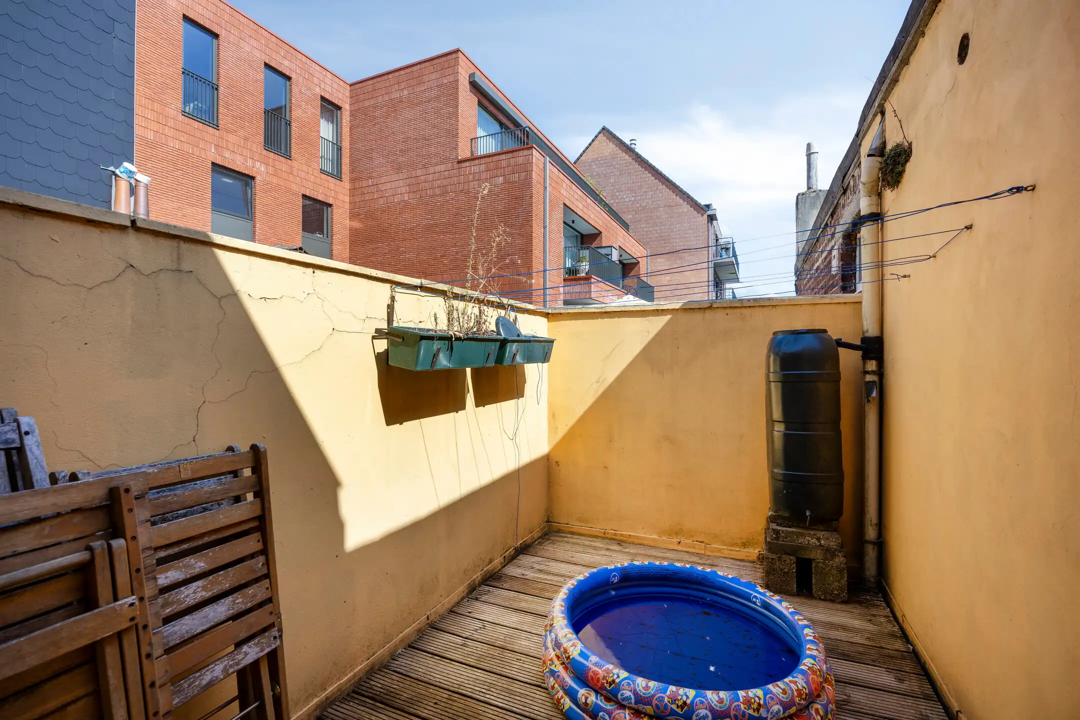 Centraal gelegen woning met 3 slaapkamers en terras foto 12