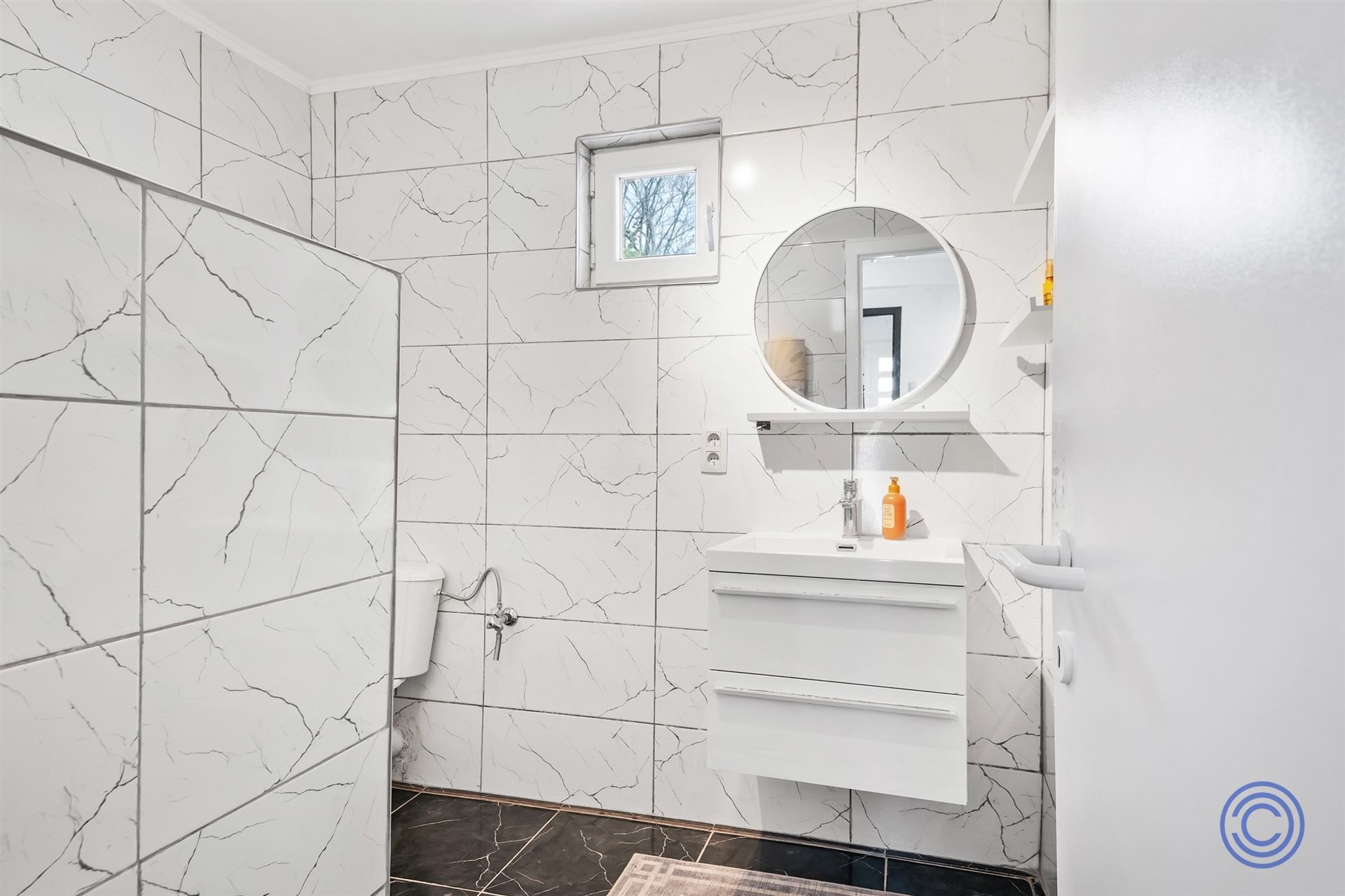 Instapklare 3-slpk bel etage met groot terras! foto 14