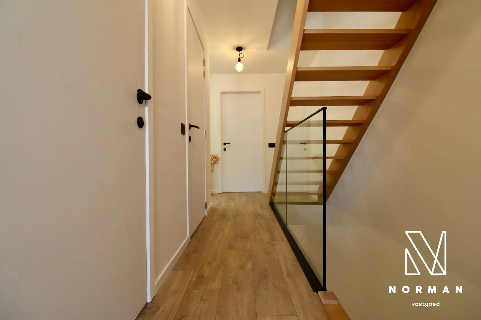 Nieuwbouwwoning met drie ruime slaapkamers! foto 10