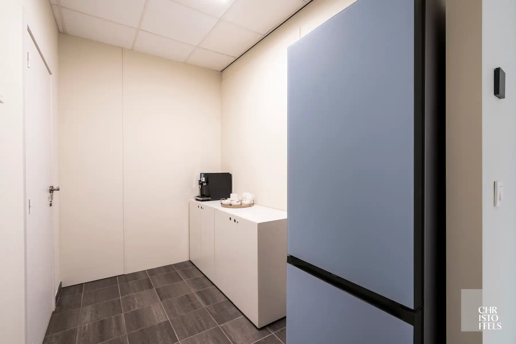 Moderne kantoorruimte van 104m² in Lanaken centrum! foto 12