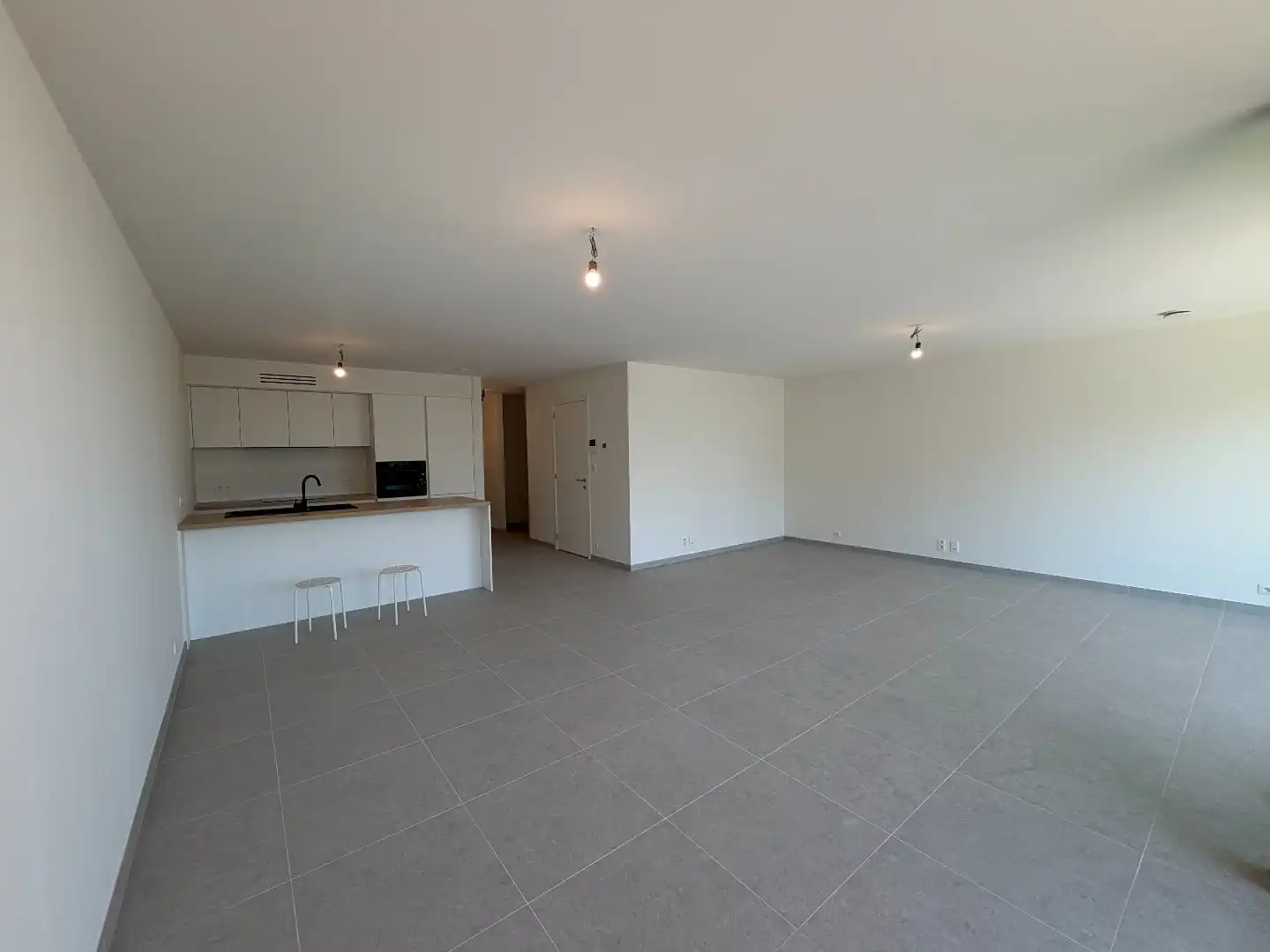Nieuwbouwappartement met ruim terras foto 4