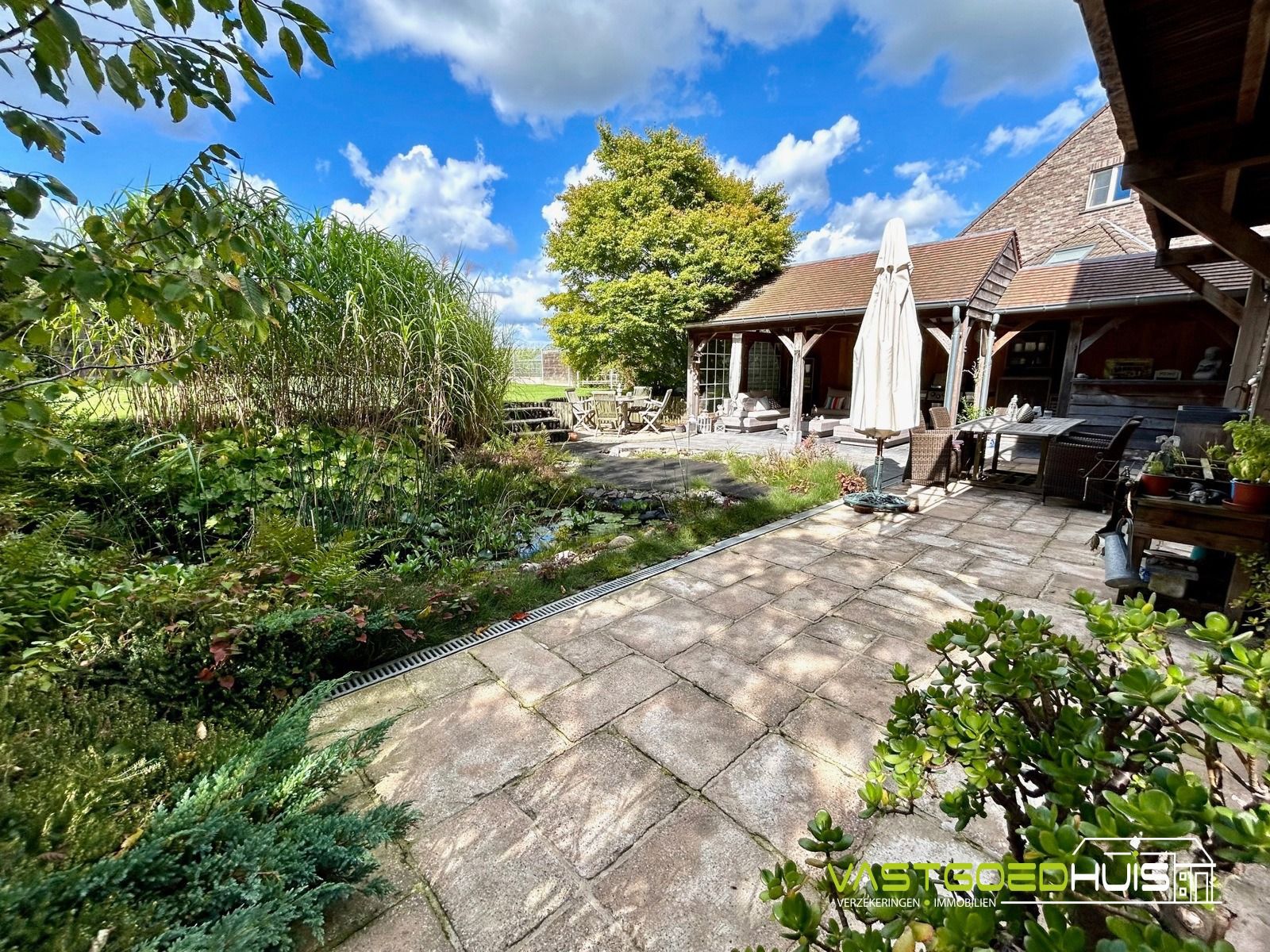 Prachtige villa in landelijke stijl foto 5