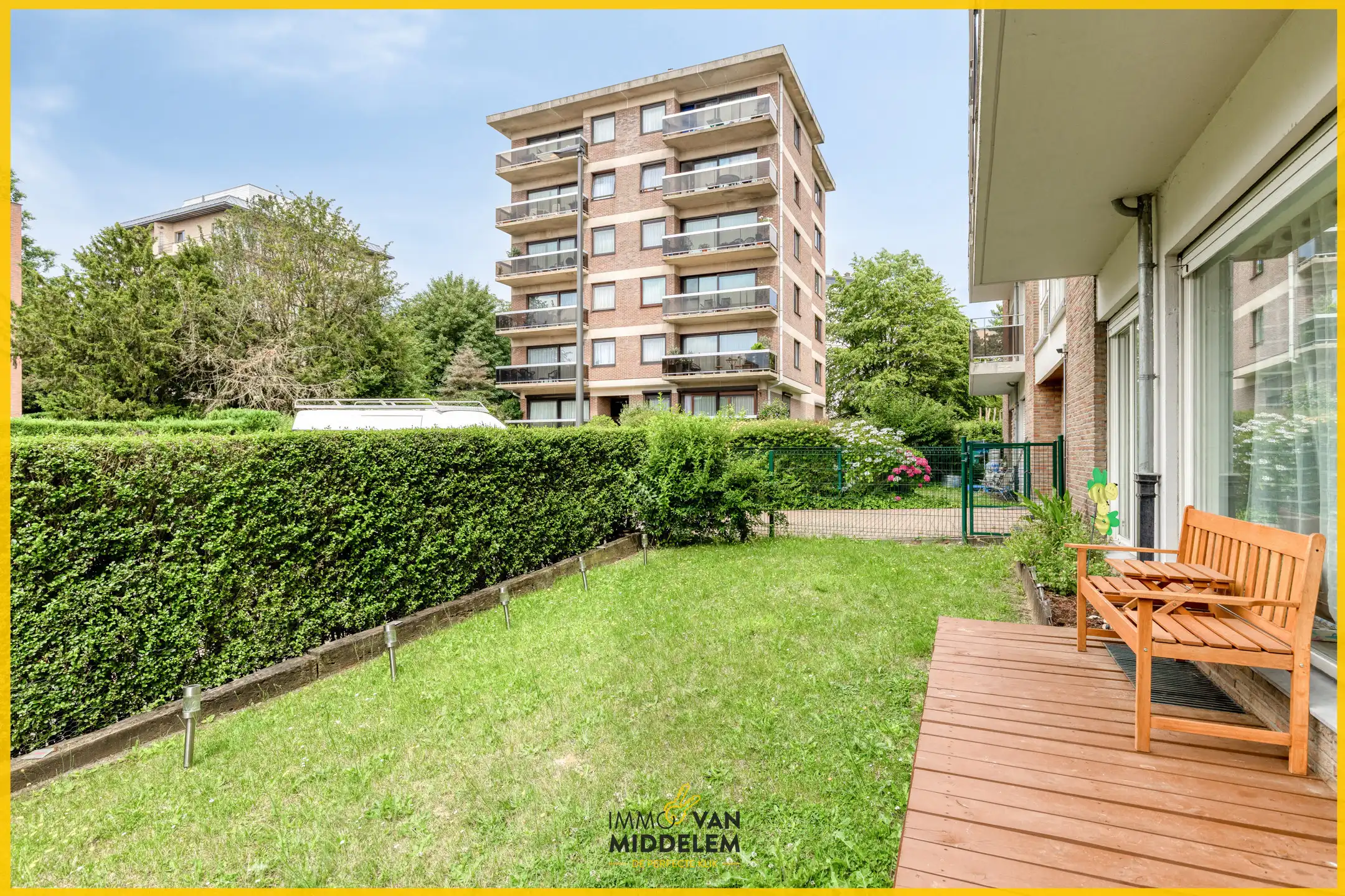 GELIJKVLOERS APPARTEMENT MET 2 KAMERS, TUIN EN GARAGE foto 14