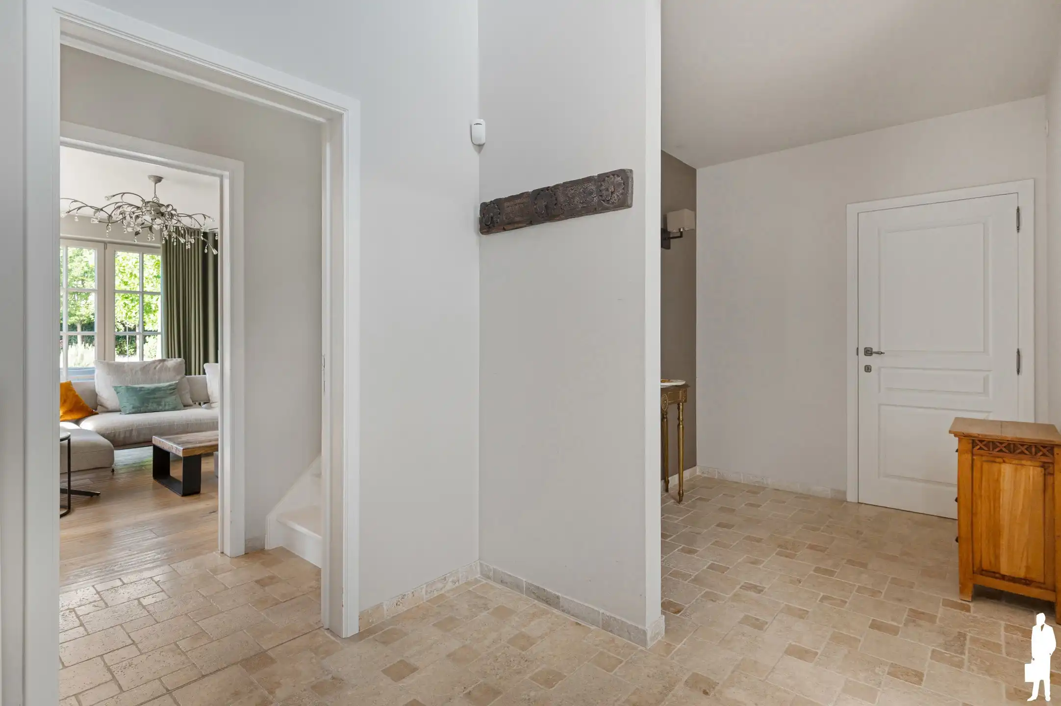 Exclusief karaktervolle villa met 4 slaapkamers, praktijkruimte, zwembad en aangelegde tuin nabij het centrum van Essen foto 4