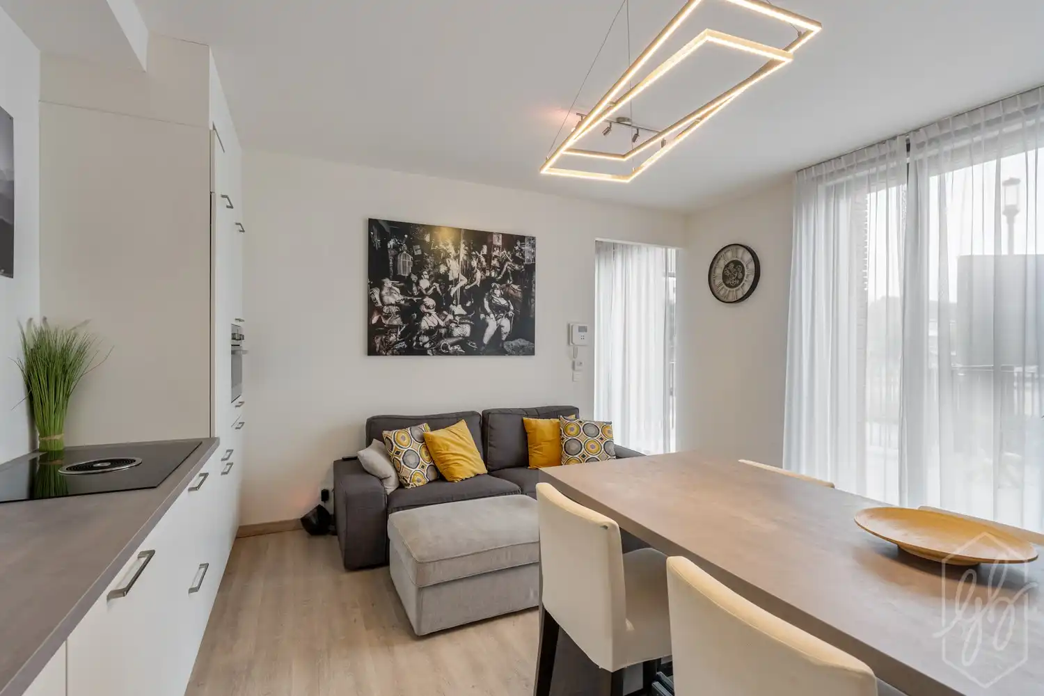 Exclusief, instapklaar appartement met ruim terras in Quartier Bleu foto 7