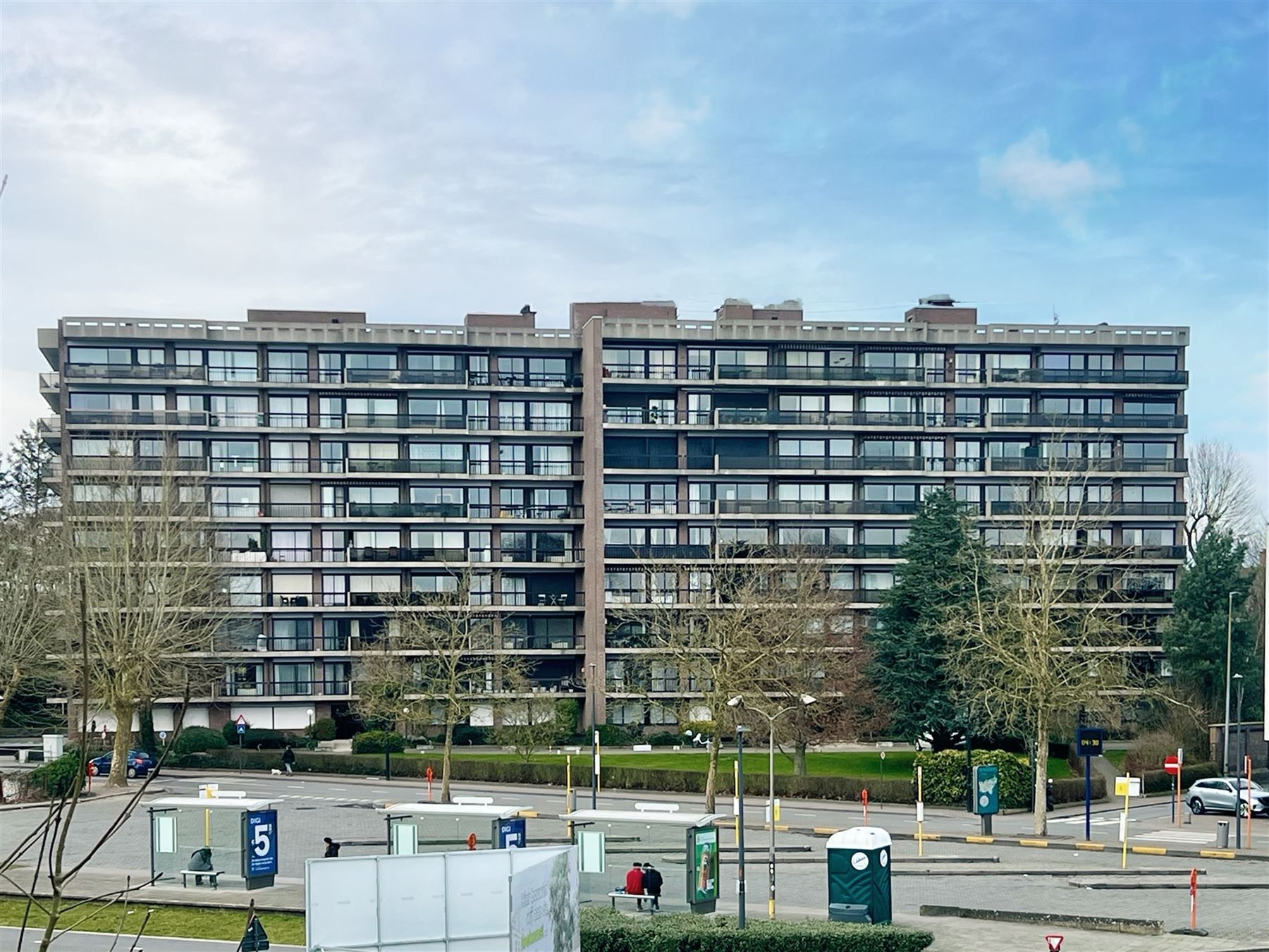 Aangenaam en praktisch appartement foto {{pictureIndex}}