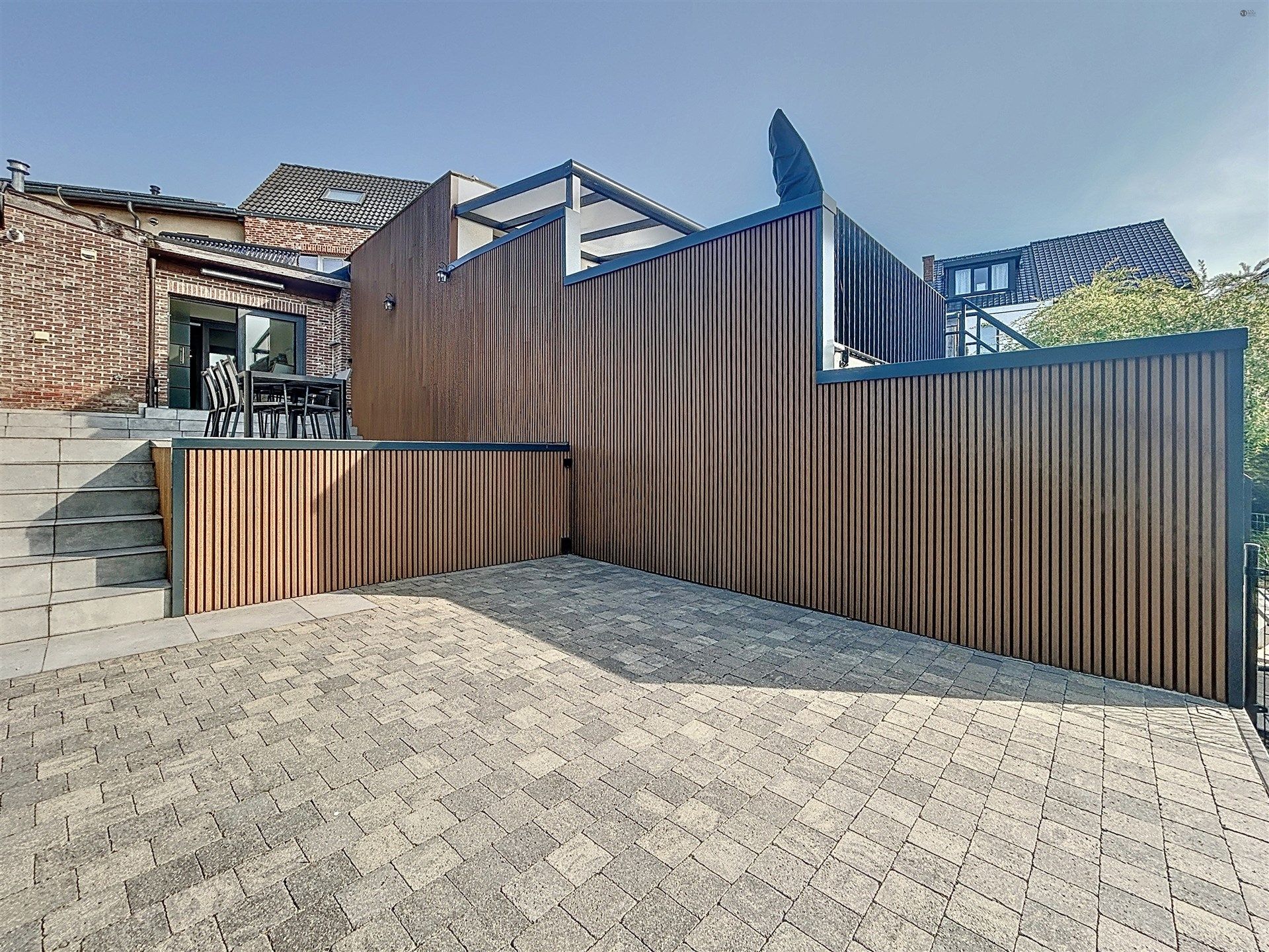 gerenoveerde gezinswoning met 3 slaapkamers en inpandige garage op perceel van 303m² foto 18