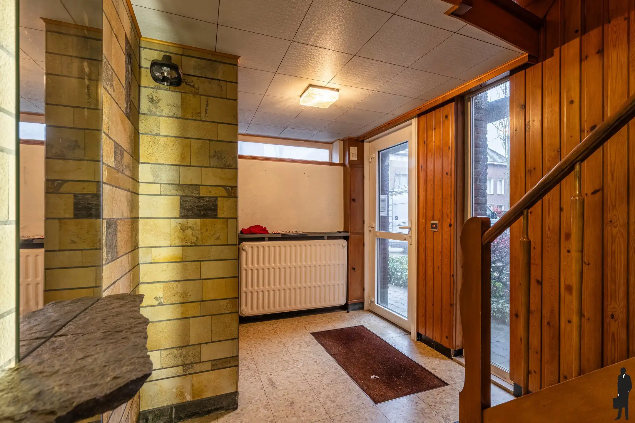 Renovatieproject met veel potentieel: ruime HOB met 3/4 slpk foto 3