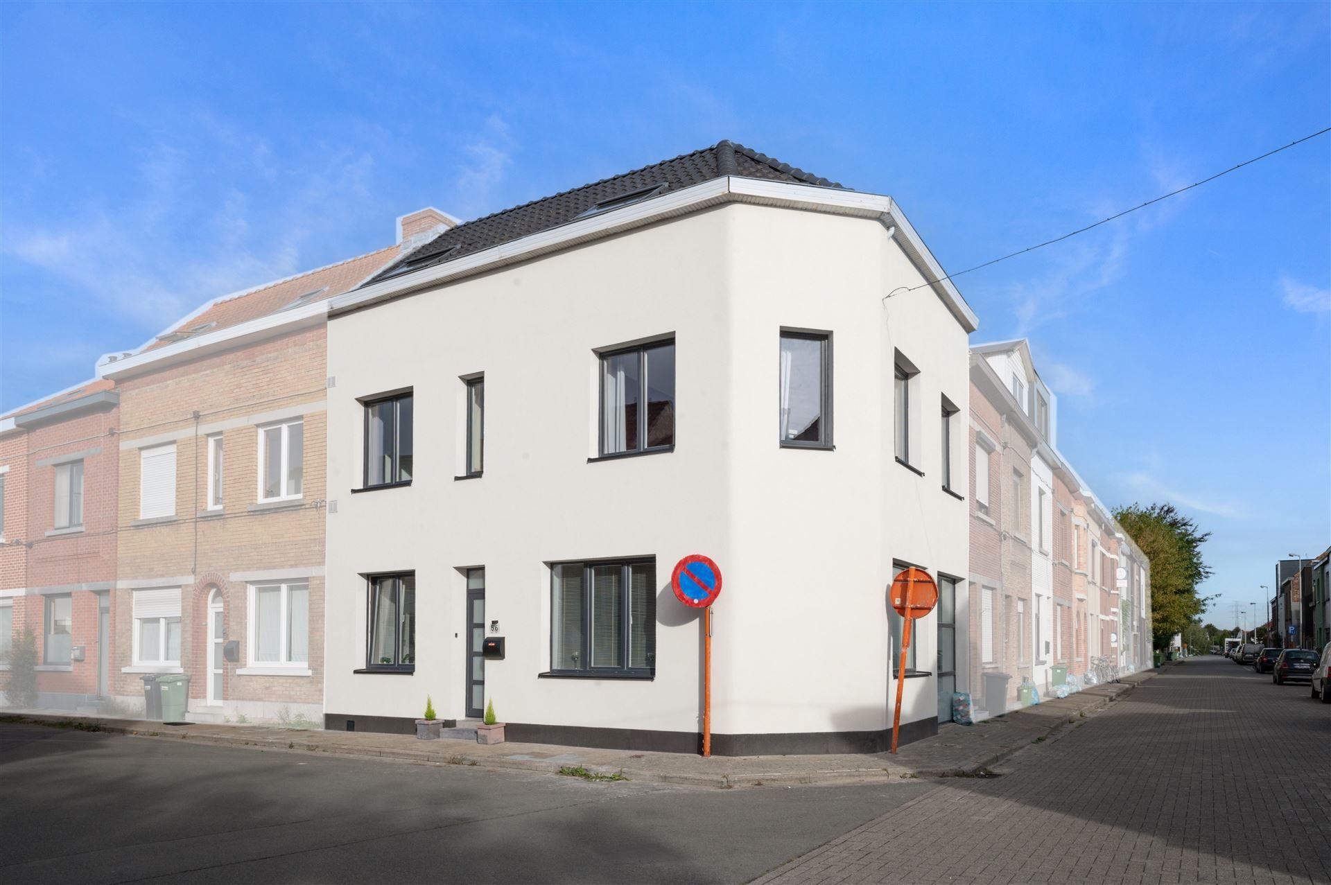 Instapklare gezinswoning op toplocatie nabij Gent! foto {{pictureIndex}}