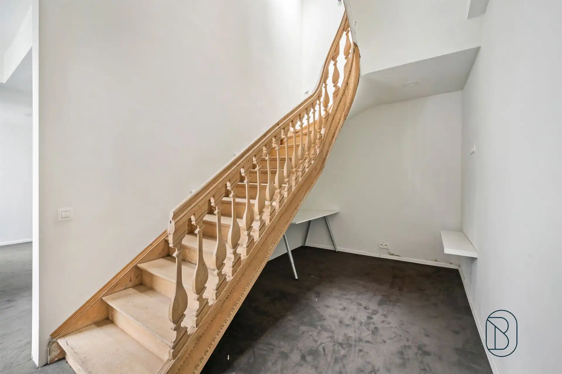 Handelspand met kantoren op topligging in centrum Kortrijk foto 21