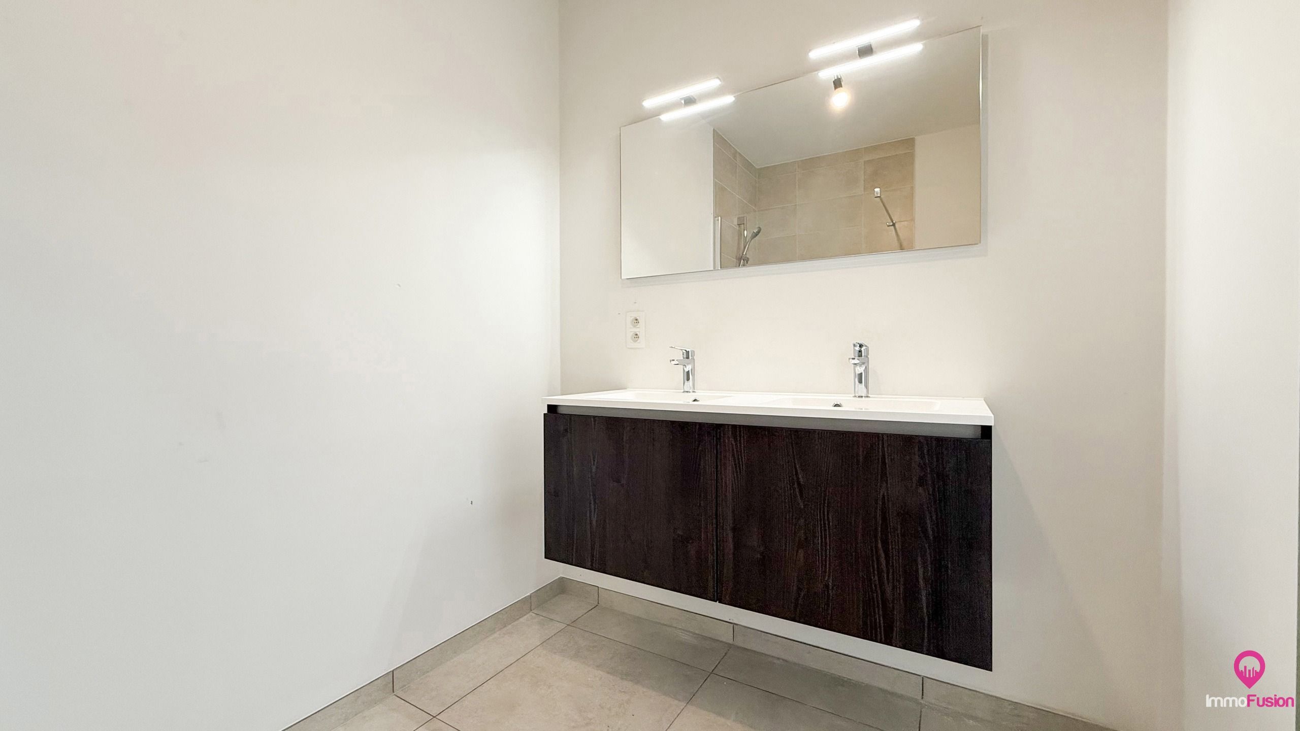 Gelijkvloers appartement met 3 slaapkamers en met een tuin! foto 15