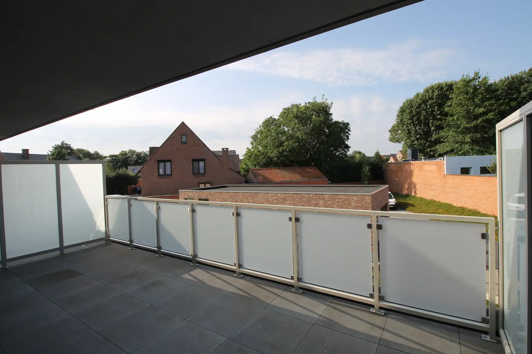 Knap appartement op de 1ste verdieping met 2 slaapkamers, terras en autostaanplaats. foto 15