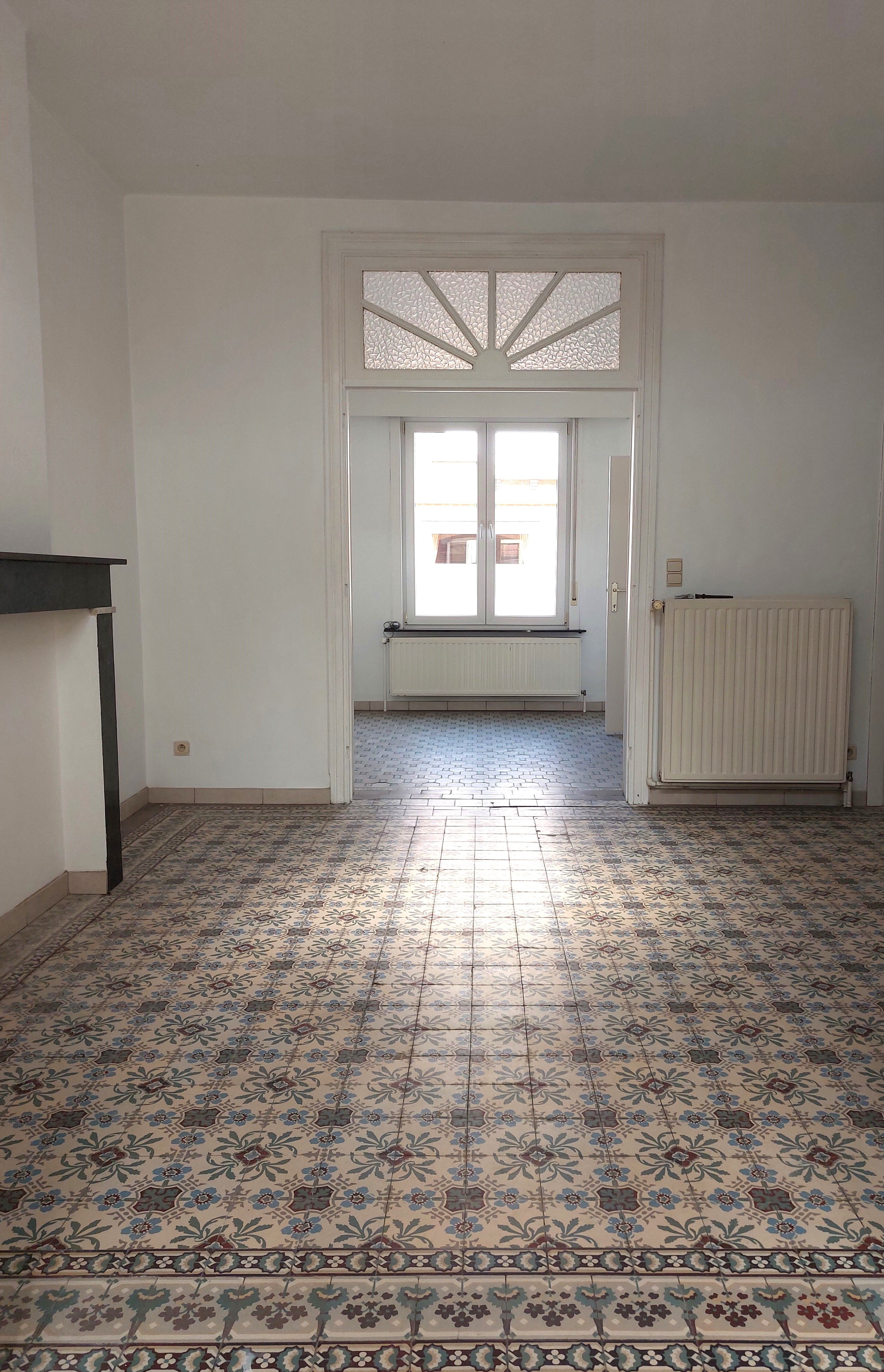 RUIME WONING / 2 SLAAPKAMERS + DOORLOOPKAMER / GARAGE / TUINTERRAS / STADSRAND foto 4