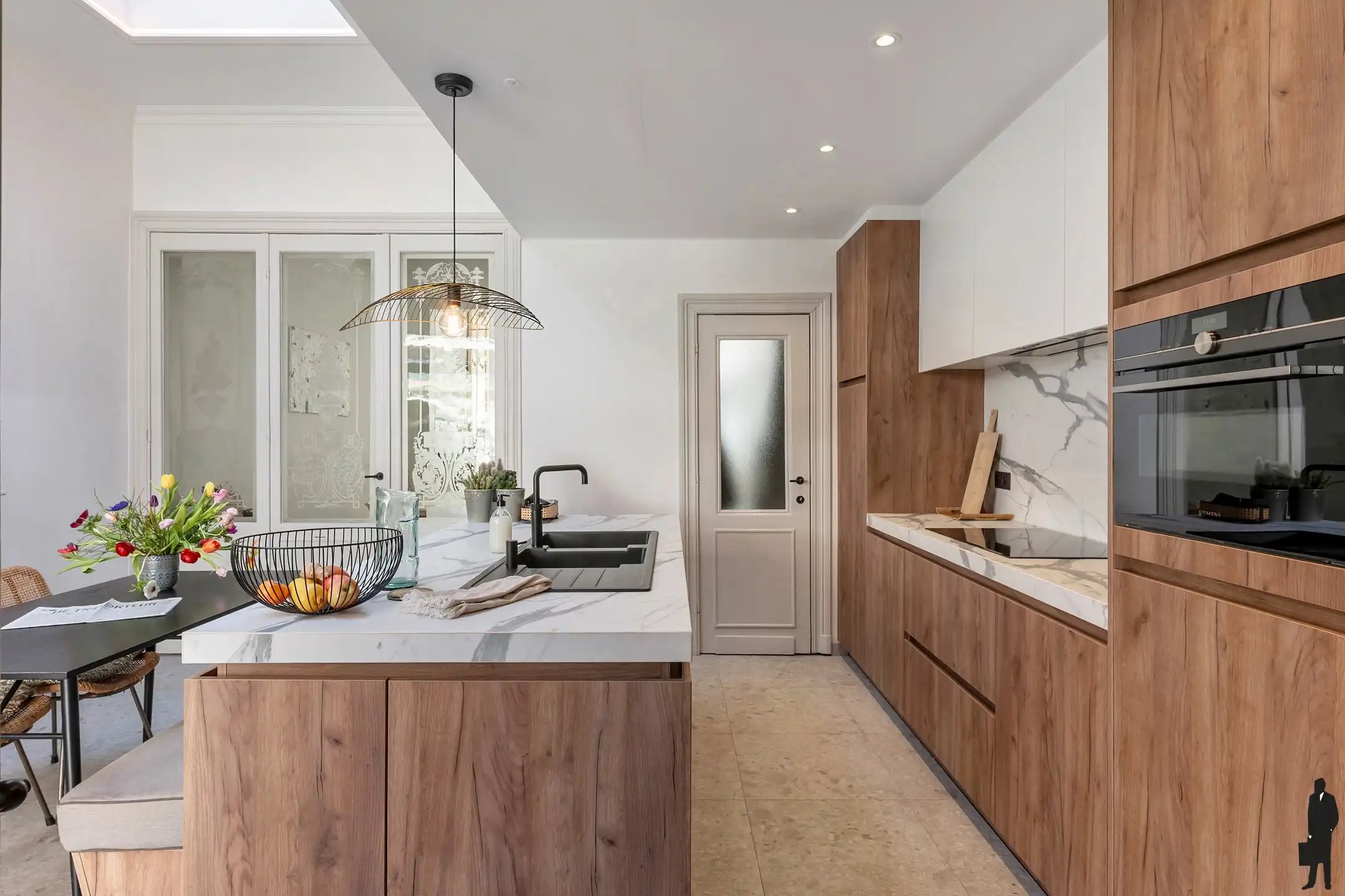 Karaktervolle, volledig gerenoveerde woning met 4 slaapkamers en stadstuin in het hart van Berchem foto 14