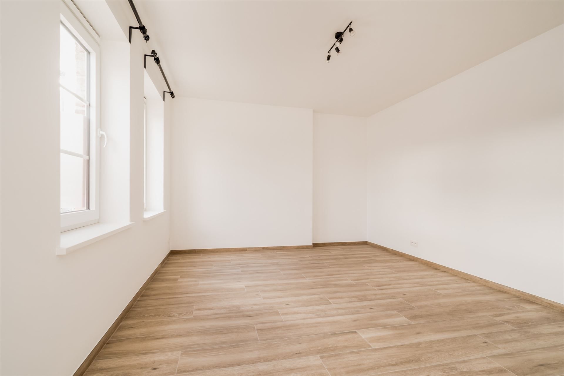 Moderne nieuwbouwwoning met 4 slpkm, tuin en garage  foto 11