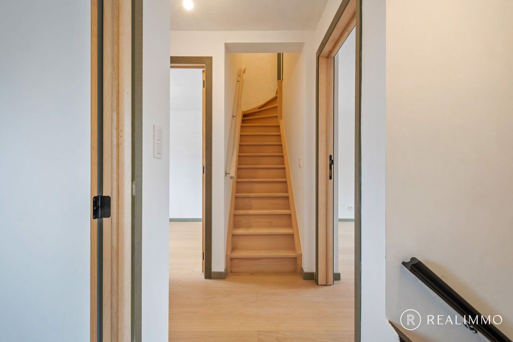 Instapklare topper met garage in Zwevegem! foto 10