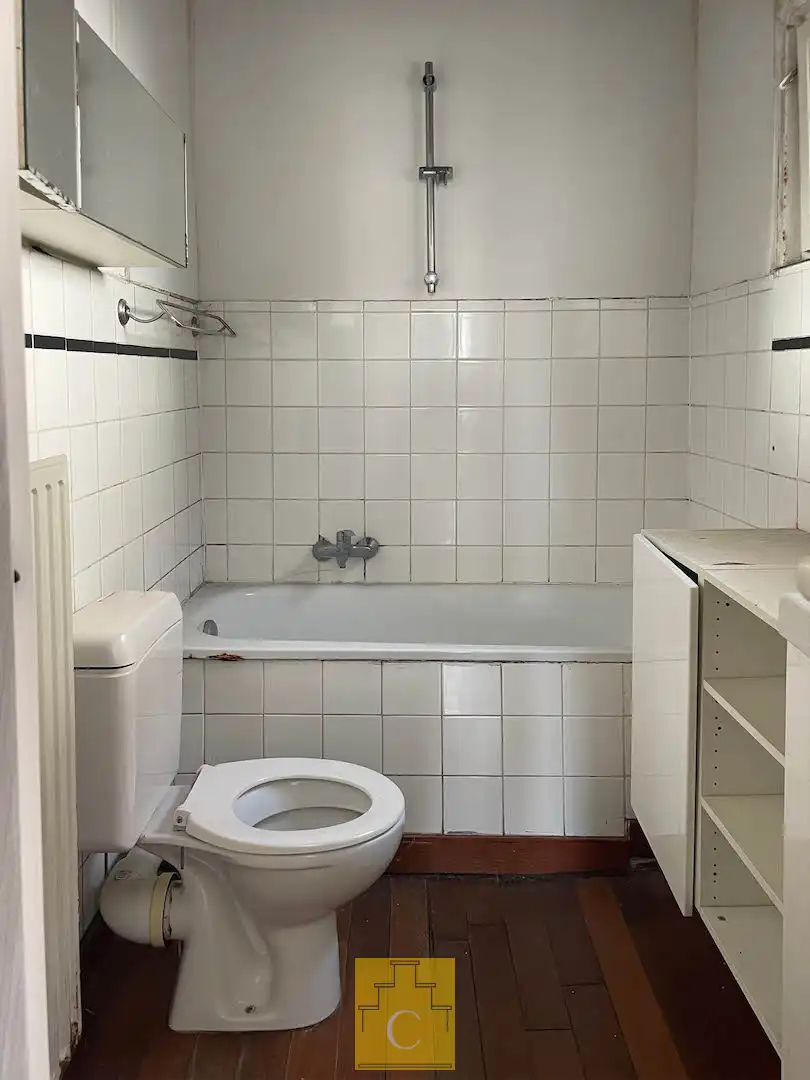 ruim breedhuis met 2 puntgevels aan de Brugse Reien met vergunning voor totaalrenovatie en twee private parkeerplaatsen foto 19