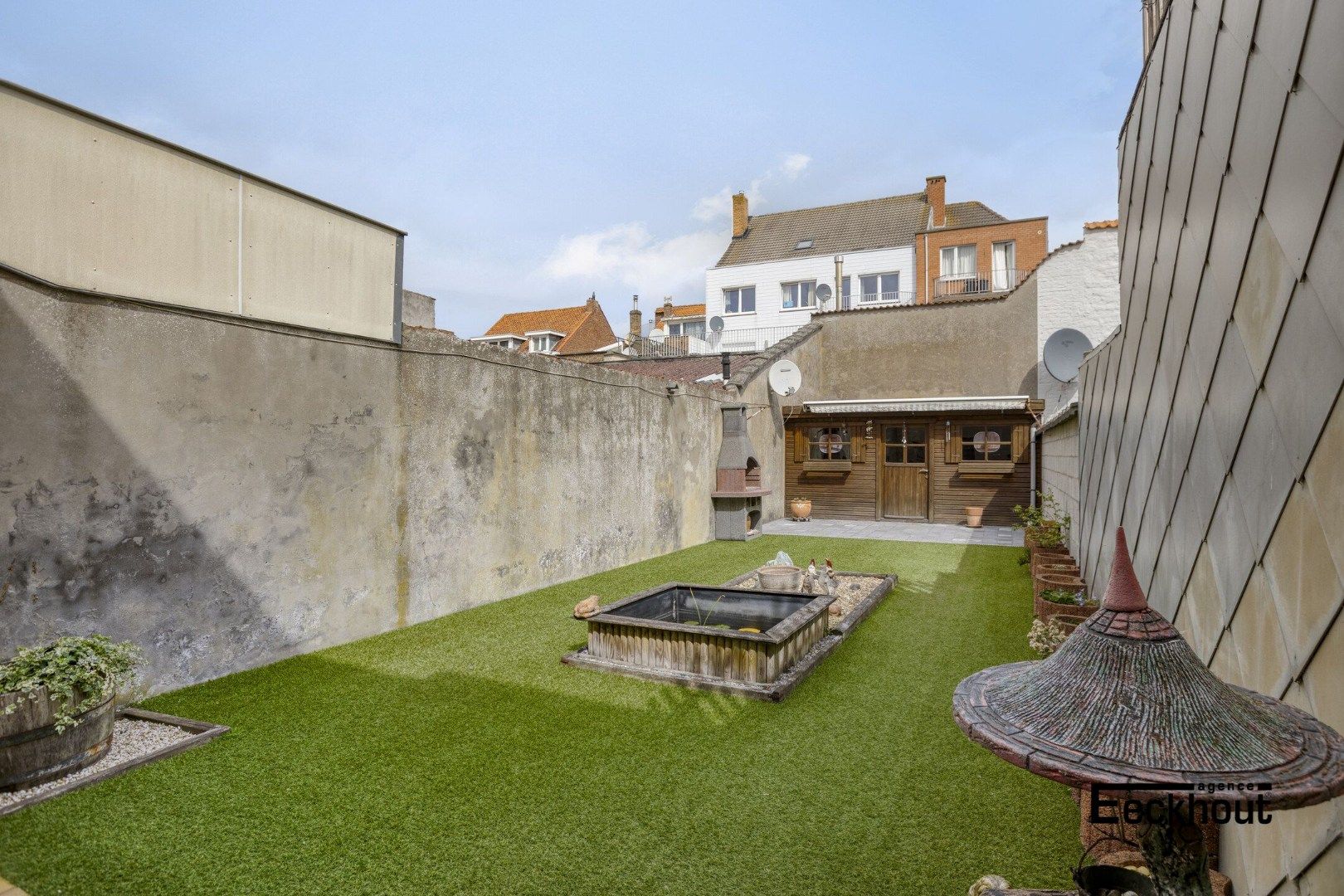 Ruime instapklare bel-étage rijwoning met tuin, terras en garage in Oostende foto 11