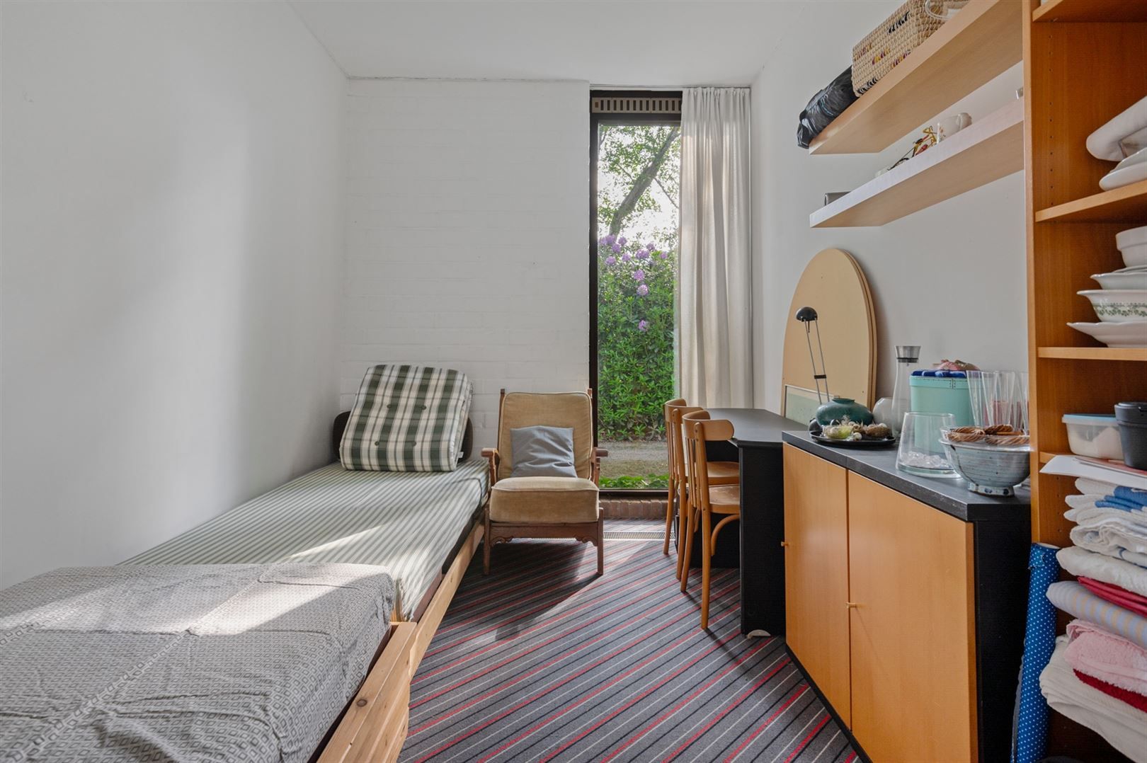 Te renoveren woning met grote tuin en garages in landelijke omgeving foto 10