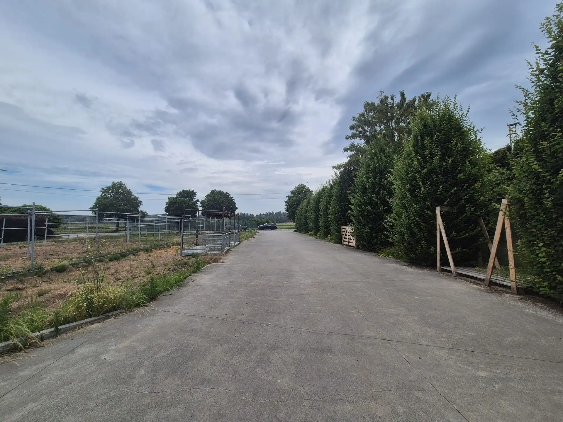 Interessant gelegen kantoorruimte met bijhorende parking. foto 13