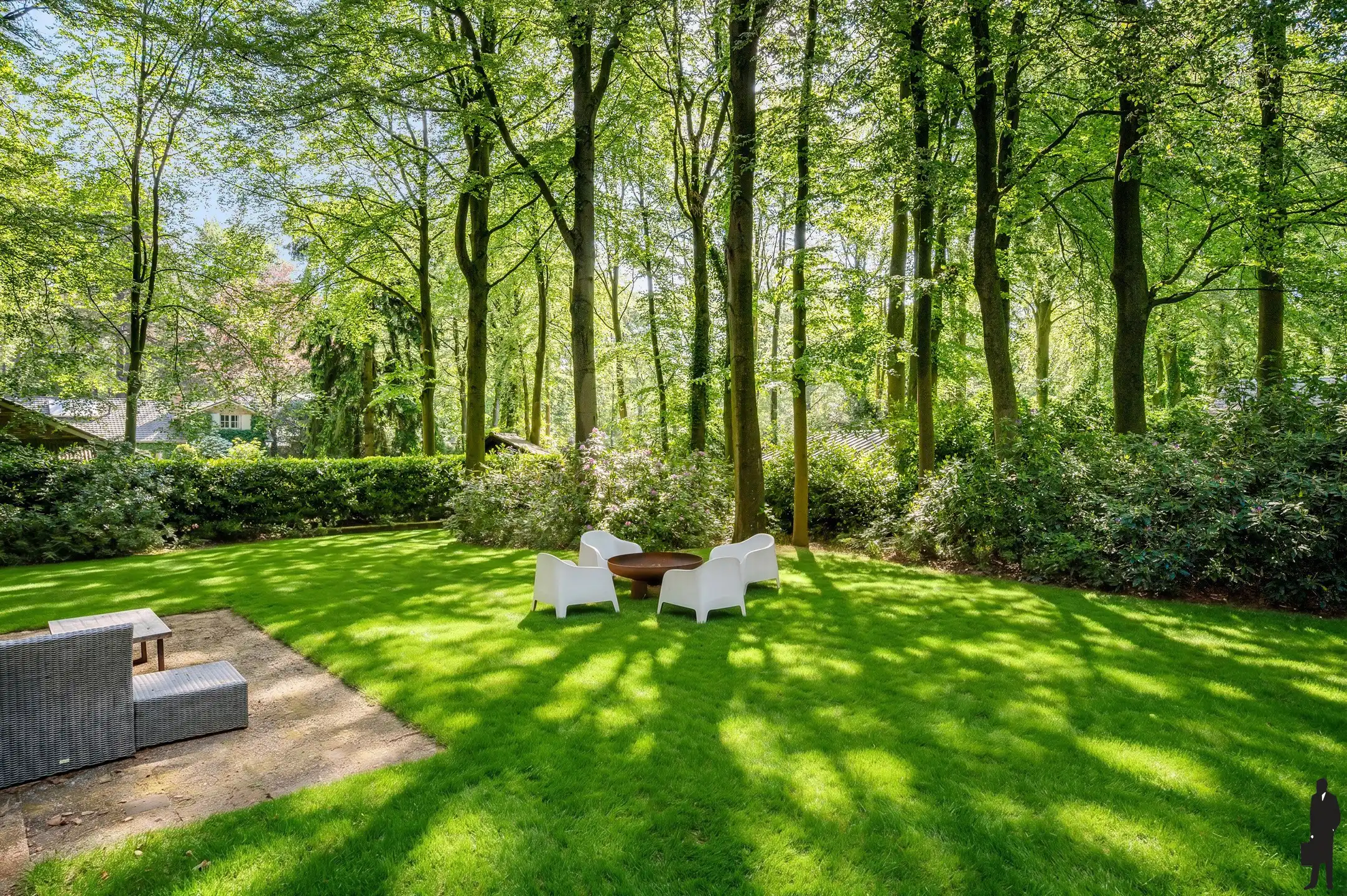 Volledig vernieuwde laagbouwvilla met 4 slaapkamers op residentiële ligging te Dennendael. foto 42