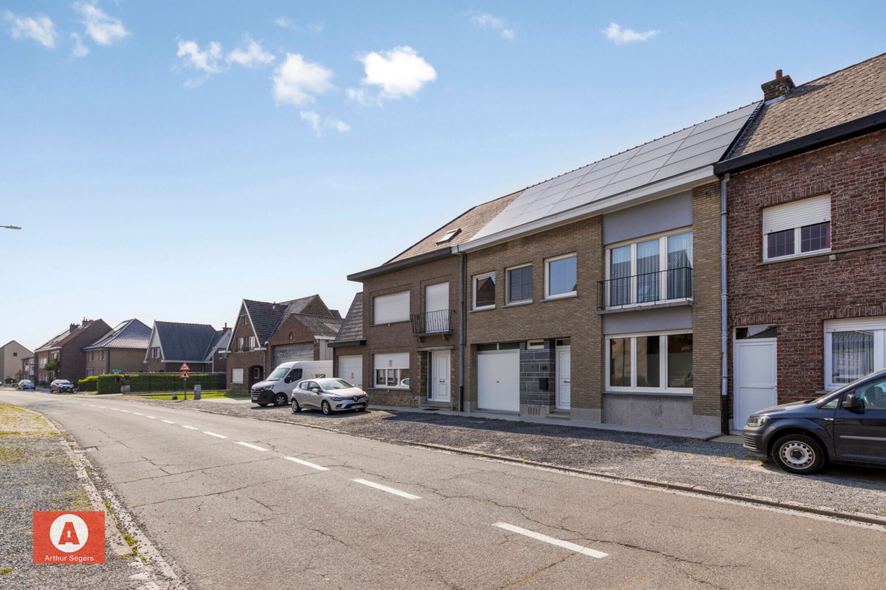 Energiezuinige woning mét 4 slaapkamers en garage. foto 2